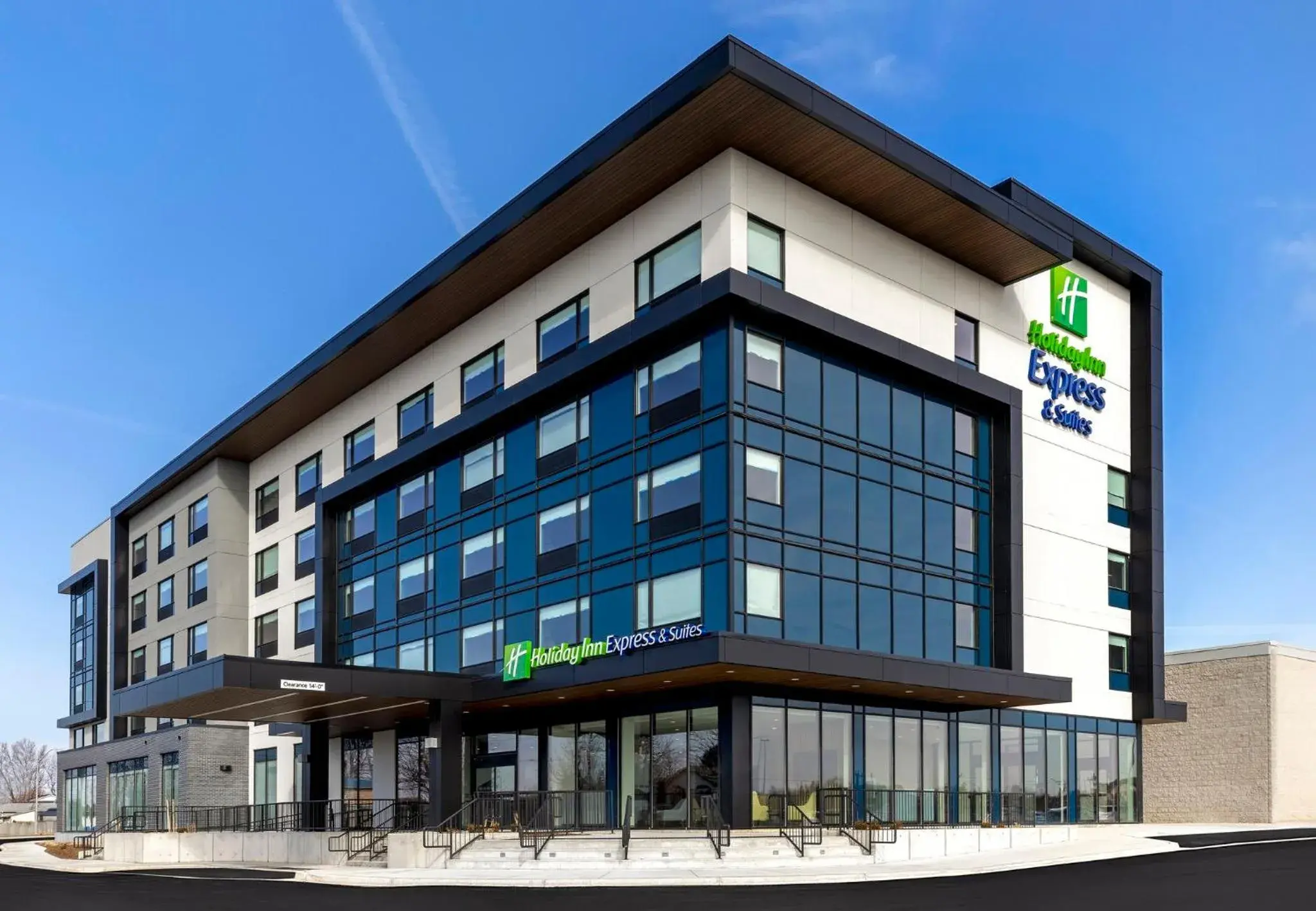 Property building in Holiday Inn Express & Suites St Thomas Property building in Holiday Inn Express & Suites St Thomas