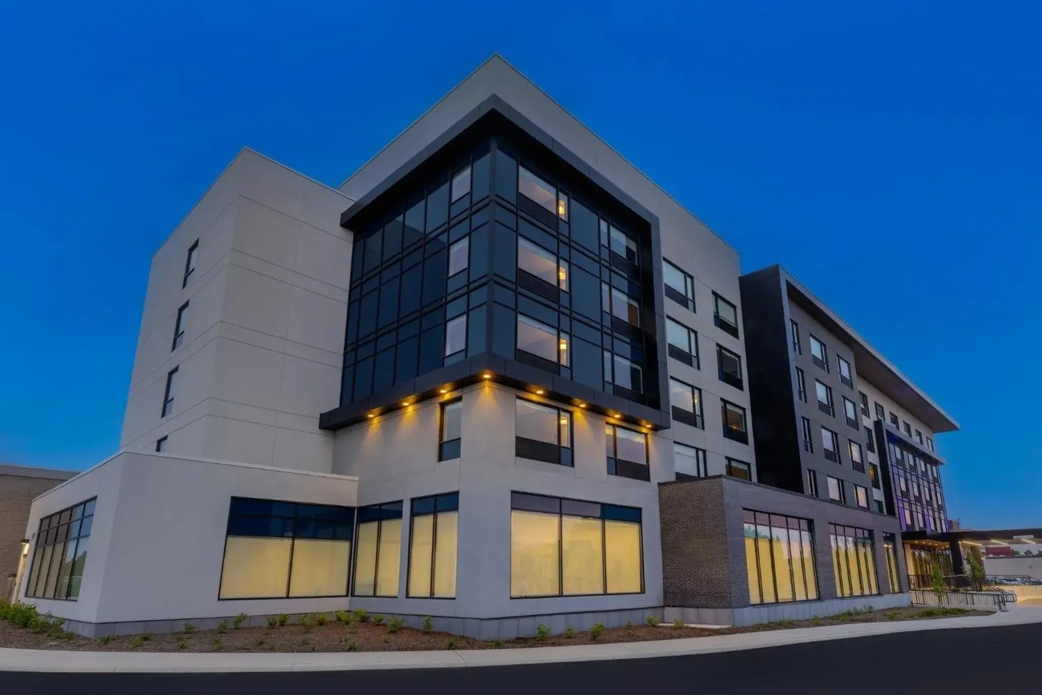 Property building in Holiday Inn Express & Suites St Thomas Property building in Holiday Inn Express & Suites St Thomas