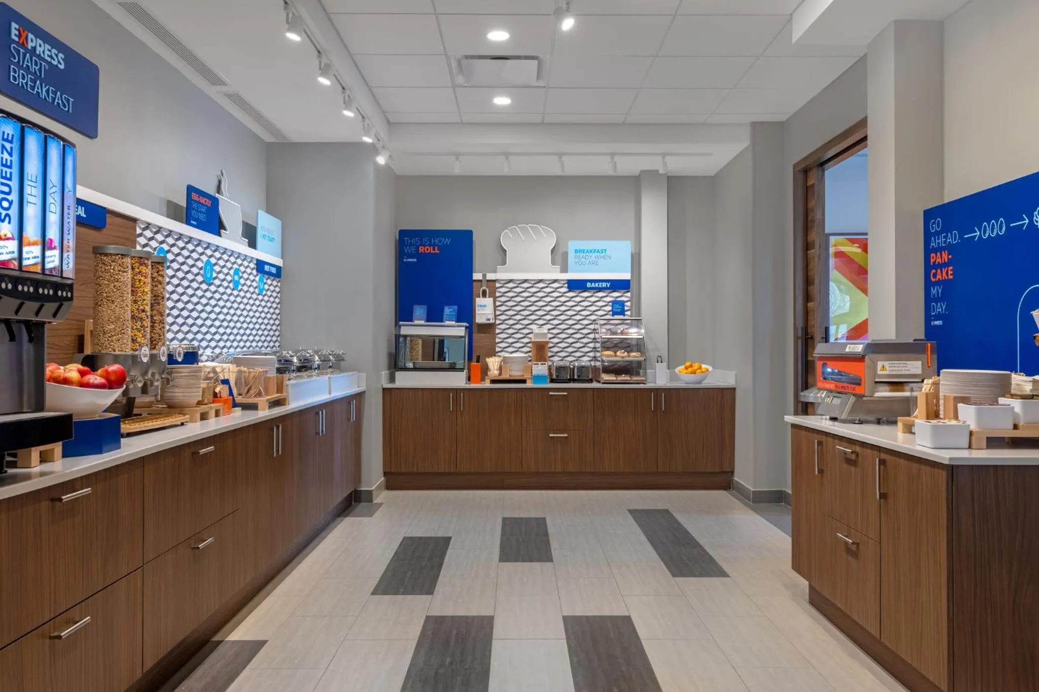 Breakfast in Holiday Inn Express & Suites St Thomas