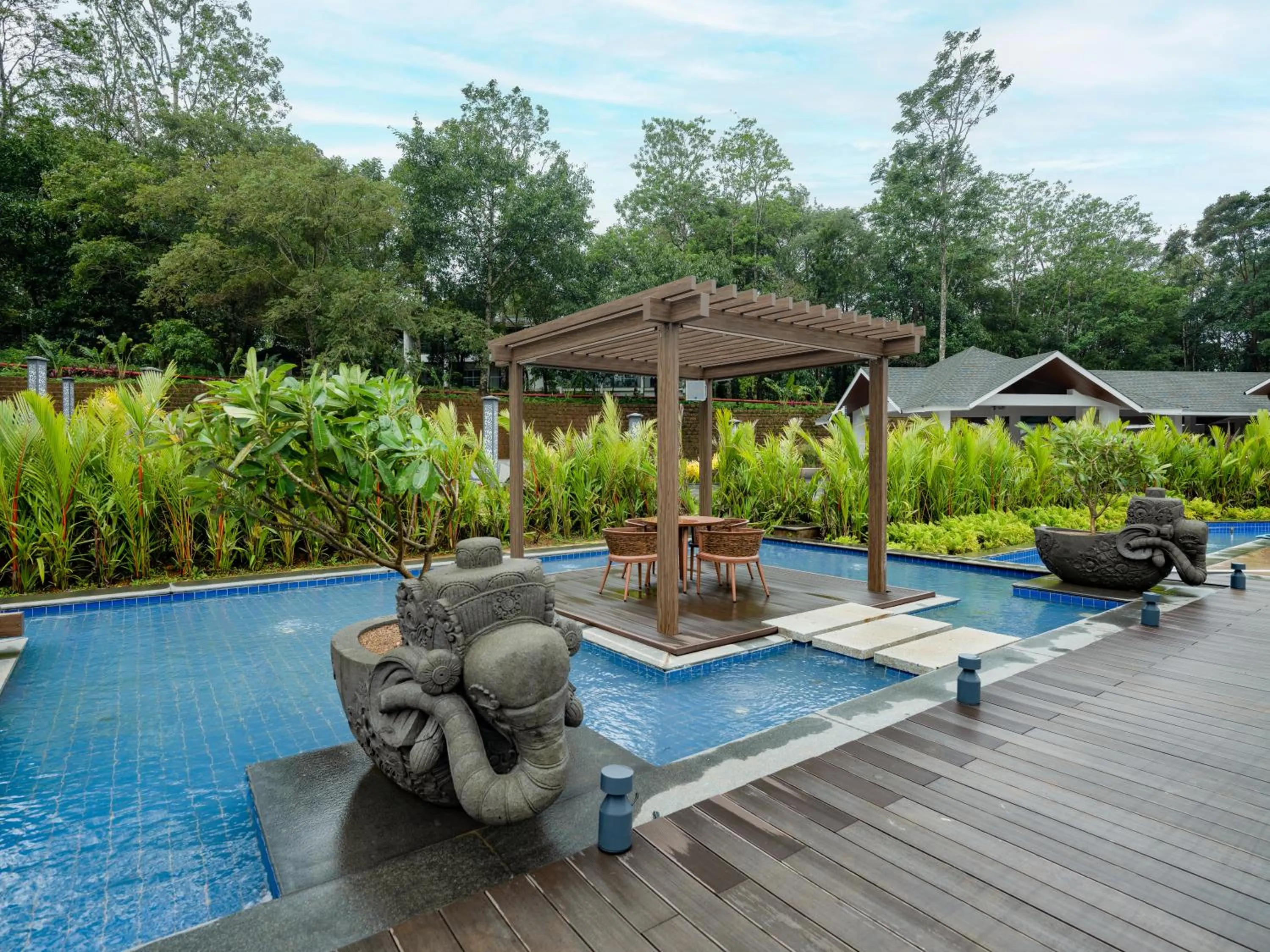Swimming pool in Coorg Marriott Resort & Spa