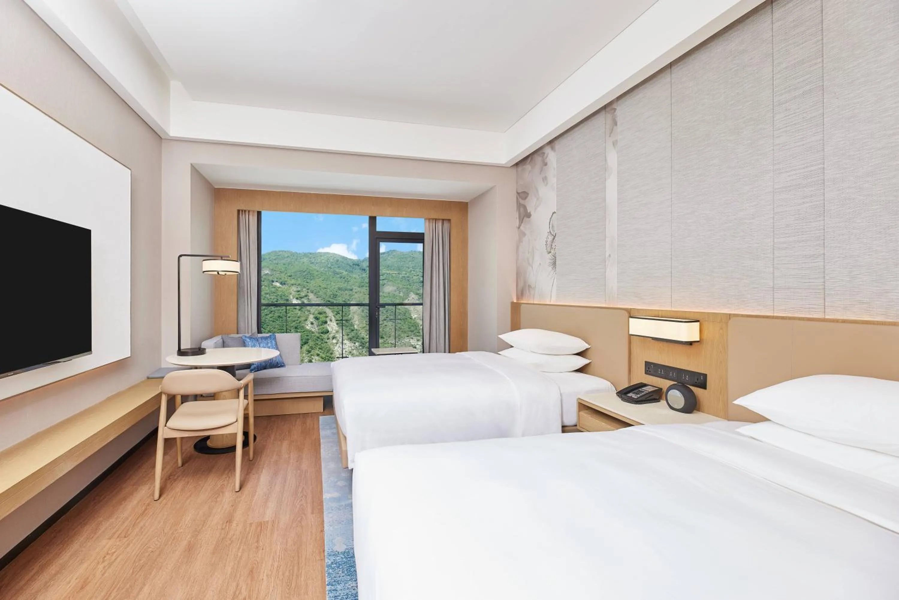 Photo of the whole room, Bed in Courtyard by Marriott Jiuzhaigou