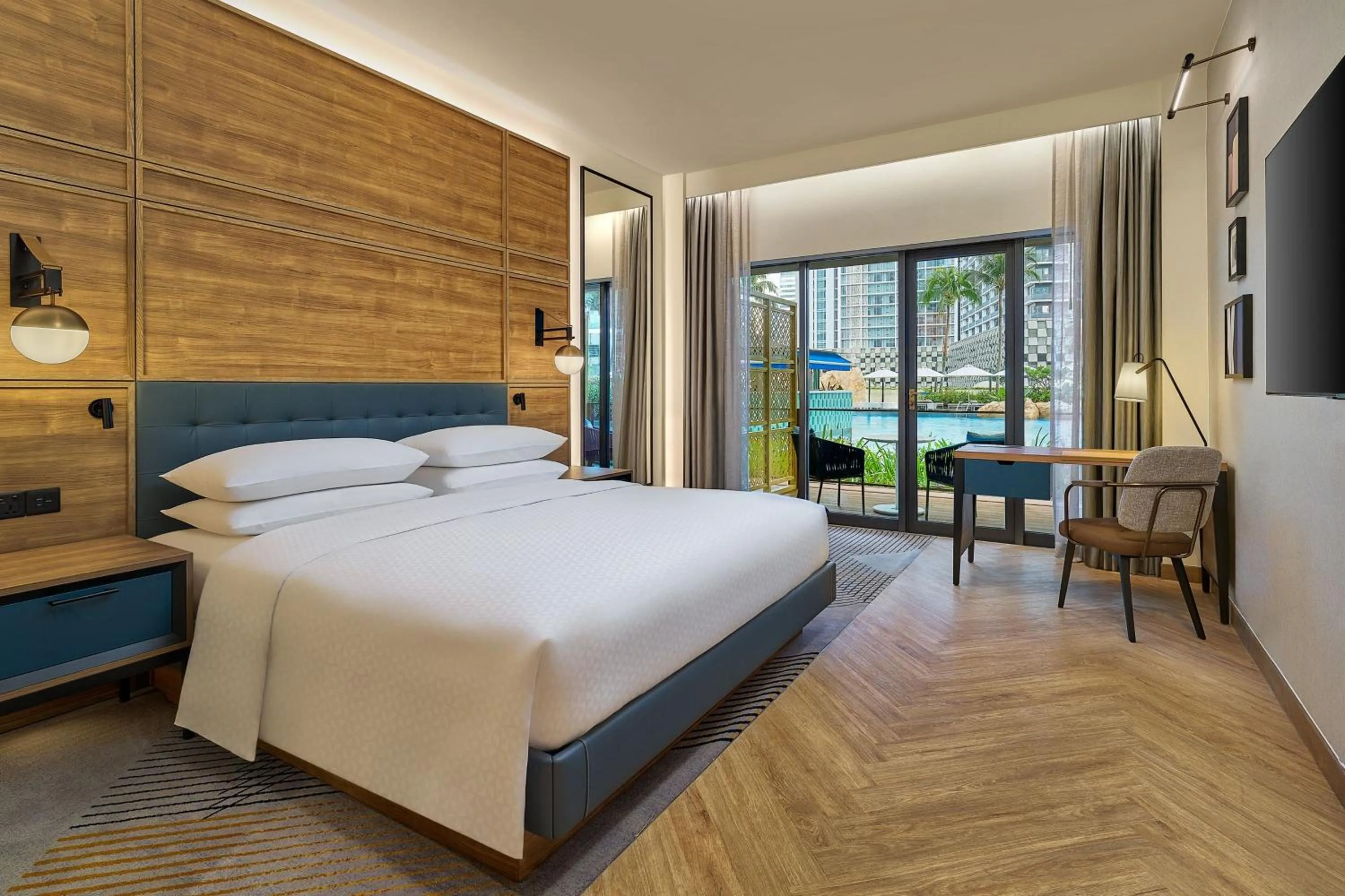 Photo of the whole room, Bed in Four Points by Sheraton Kuala Lumpur, City Centre