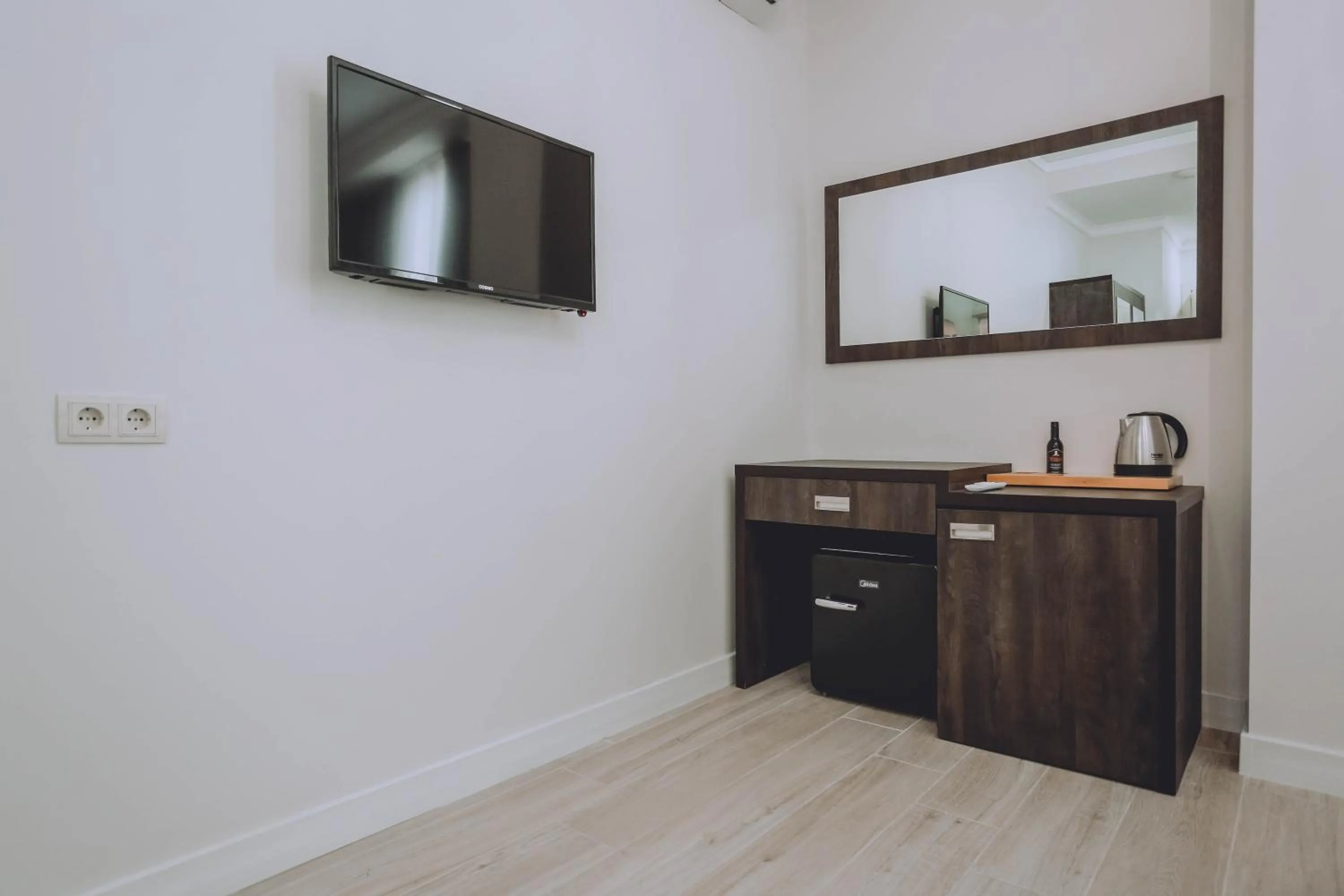 TV and multimedia in Royal Medis Hotel