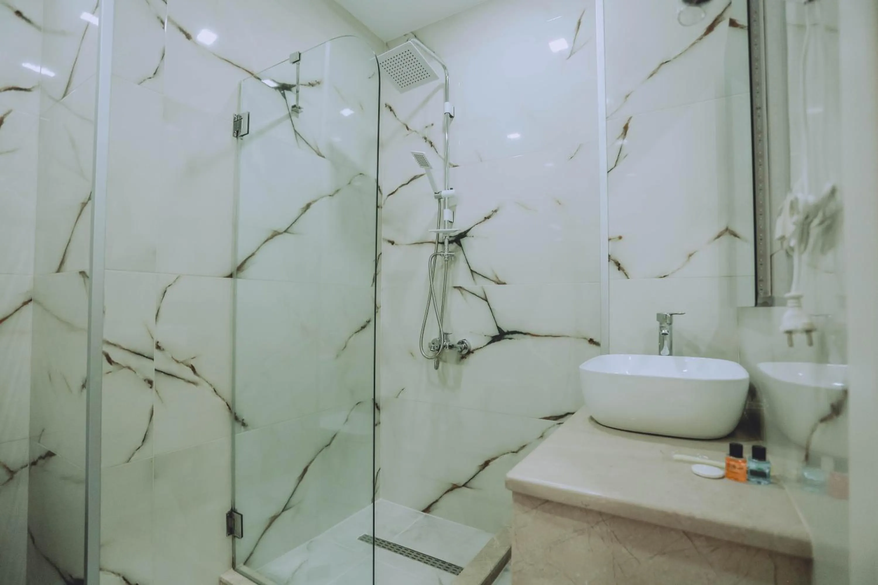 Shower in Royal Medis Hotel