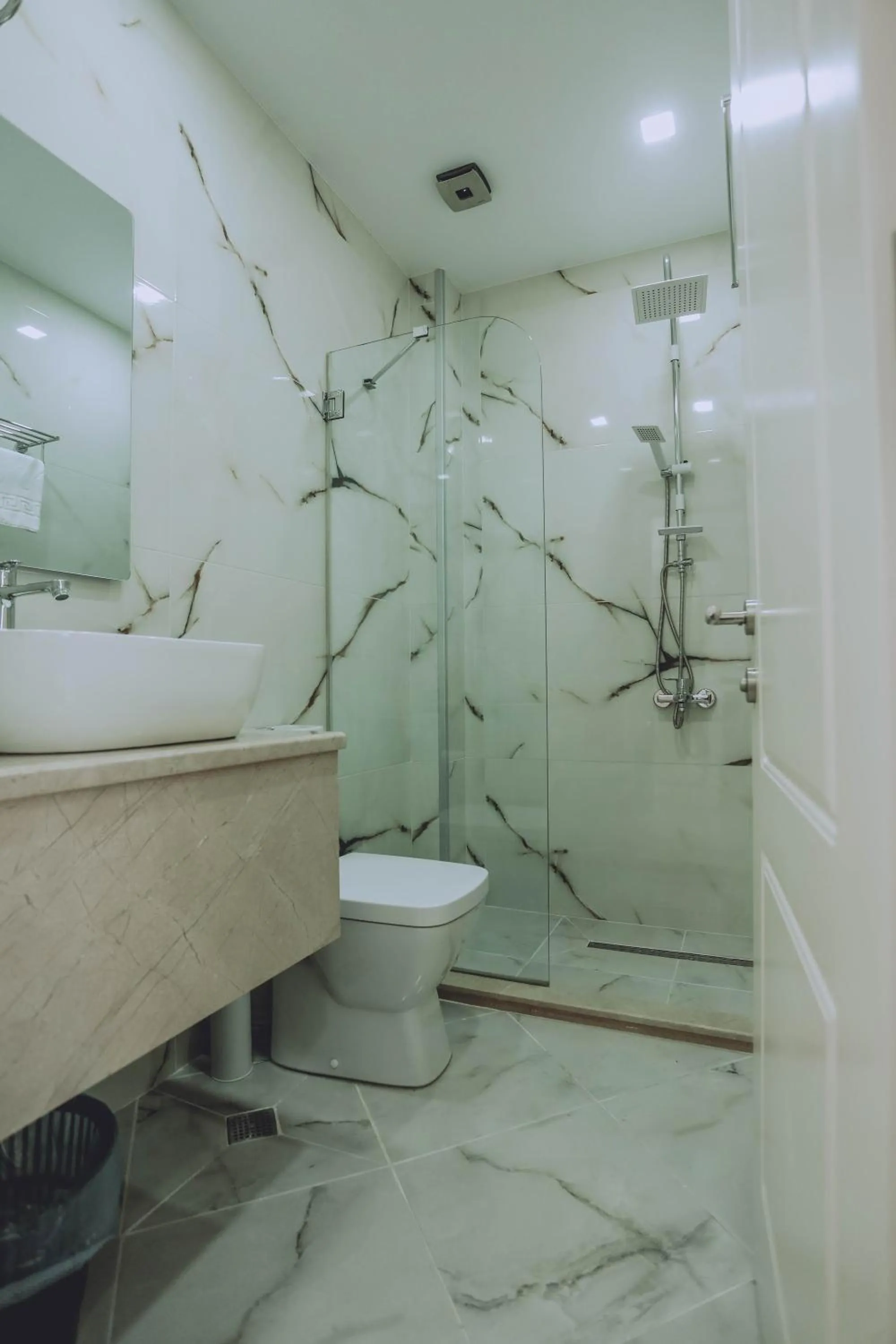 Shower in Royal Medis Hotel