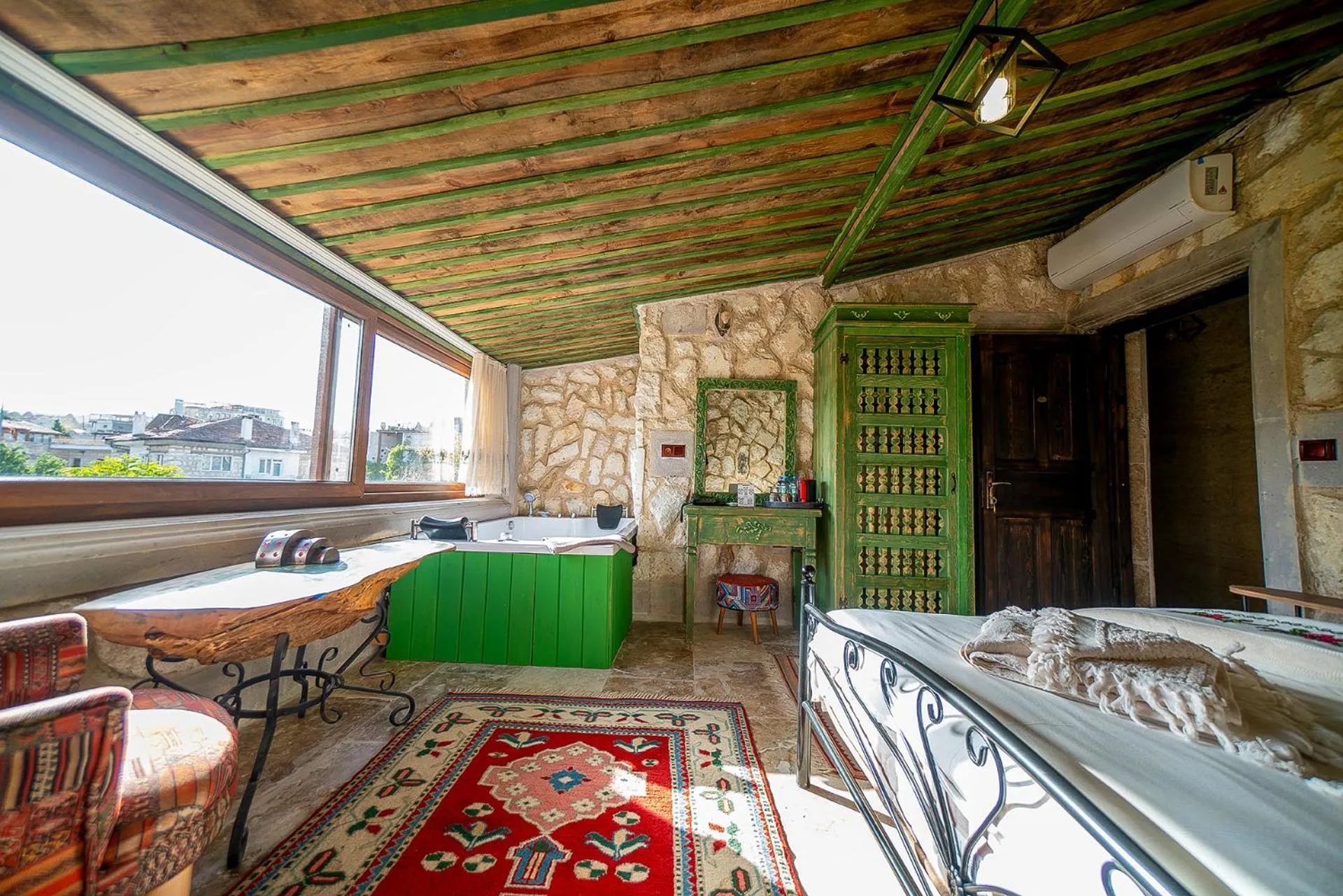 Photo of the whole room in Aysel Inn House