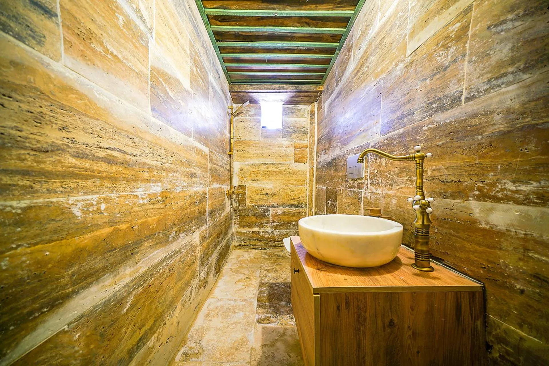 Bathroom in Aysel Inn House