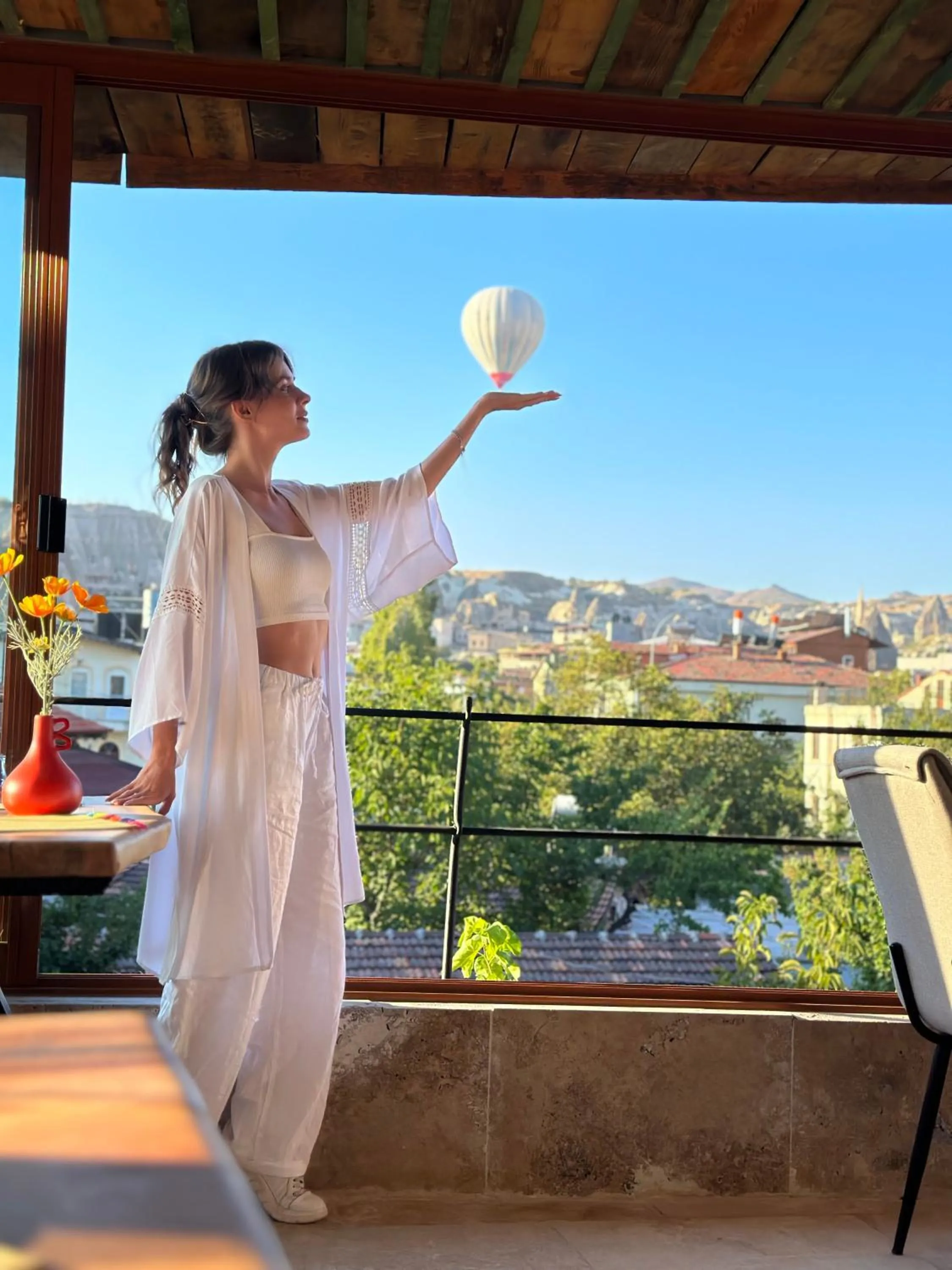 Day in Aysel Inn House