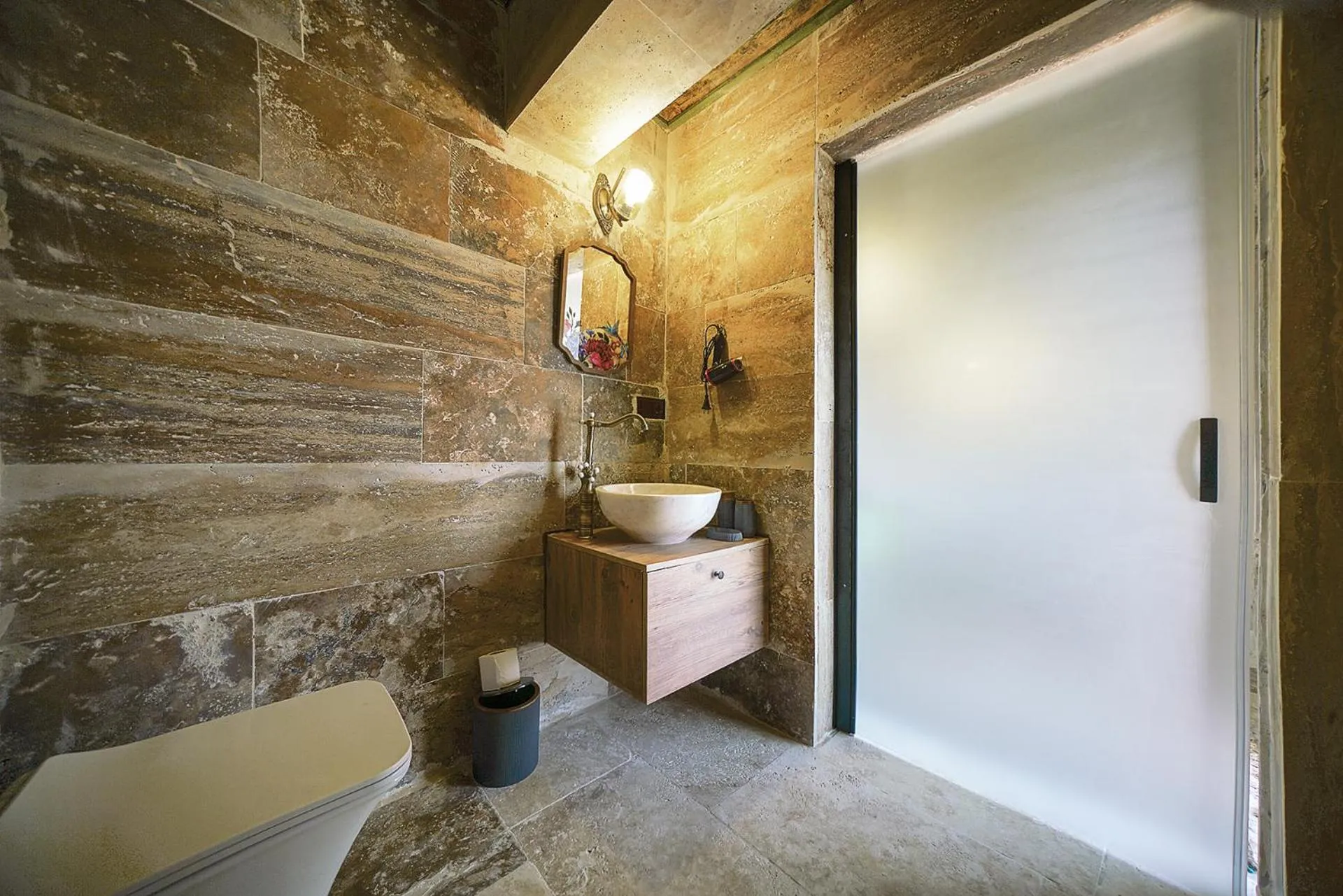 Bathroom in Aysel Inn House