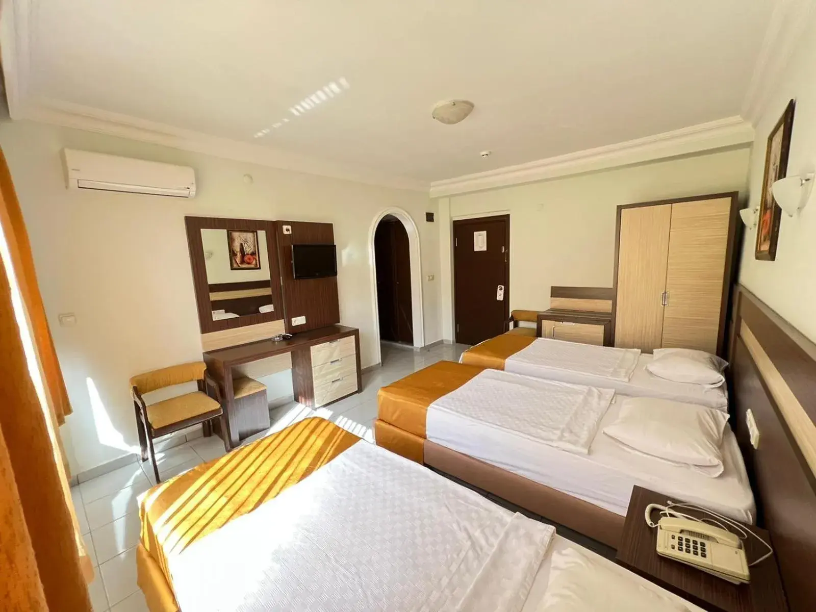 Family Room with Shared Bathroom in Kleopatra Ada Hotel - All Inclusive Family Room with Shared Bathroom in Kleopatra Ada Hotel - All Inclusive