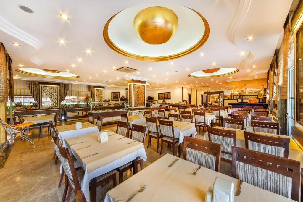 Restaurant/places to eat in Kleopatra Ada Hotel