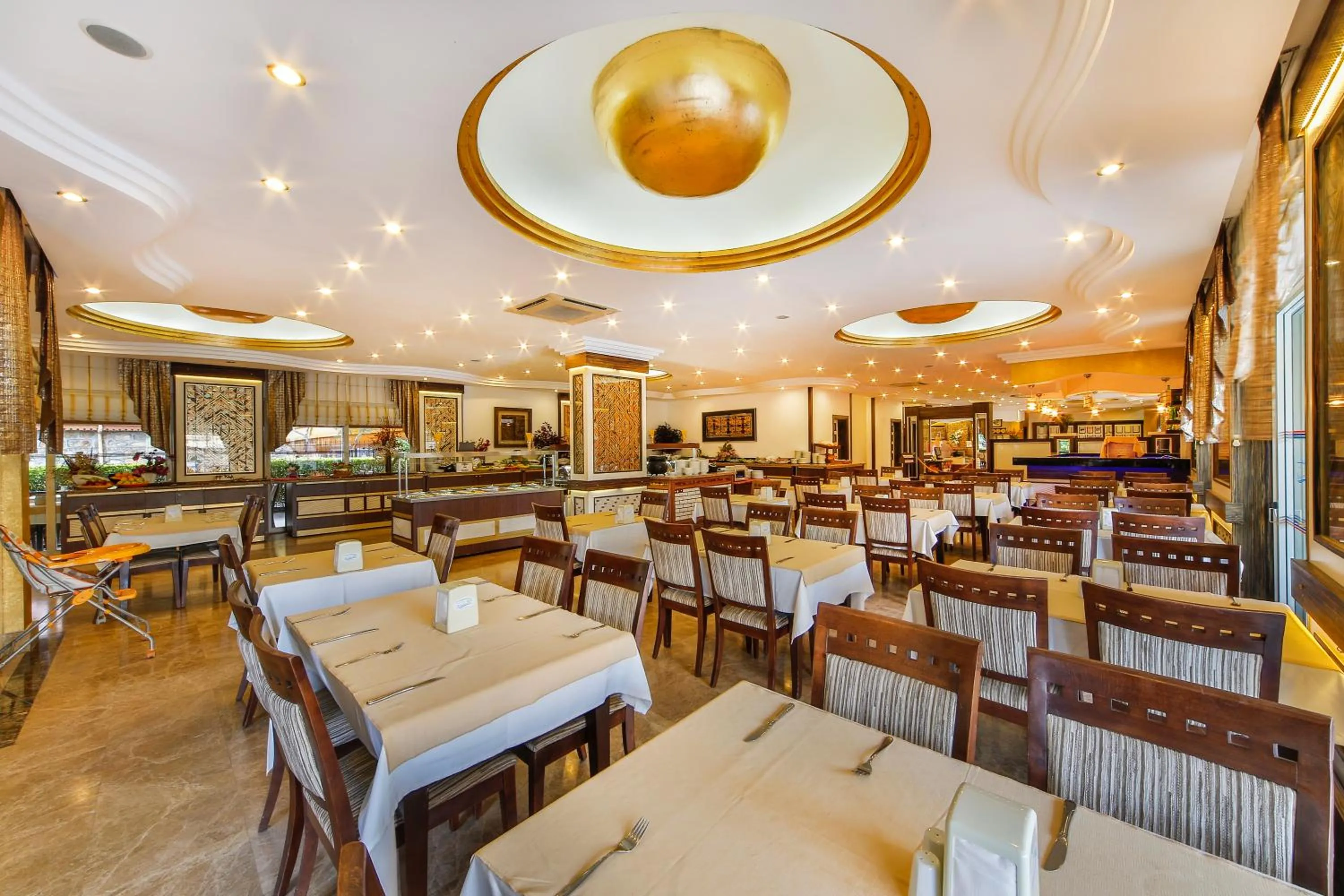 Restaurant/places to eat in Kleopatra Ada Hotel