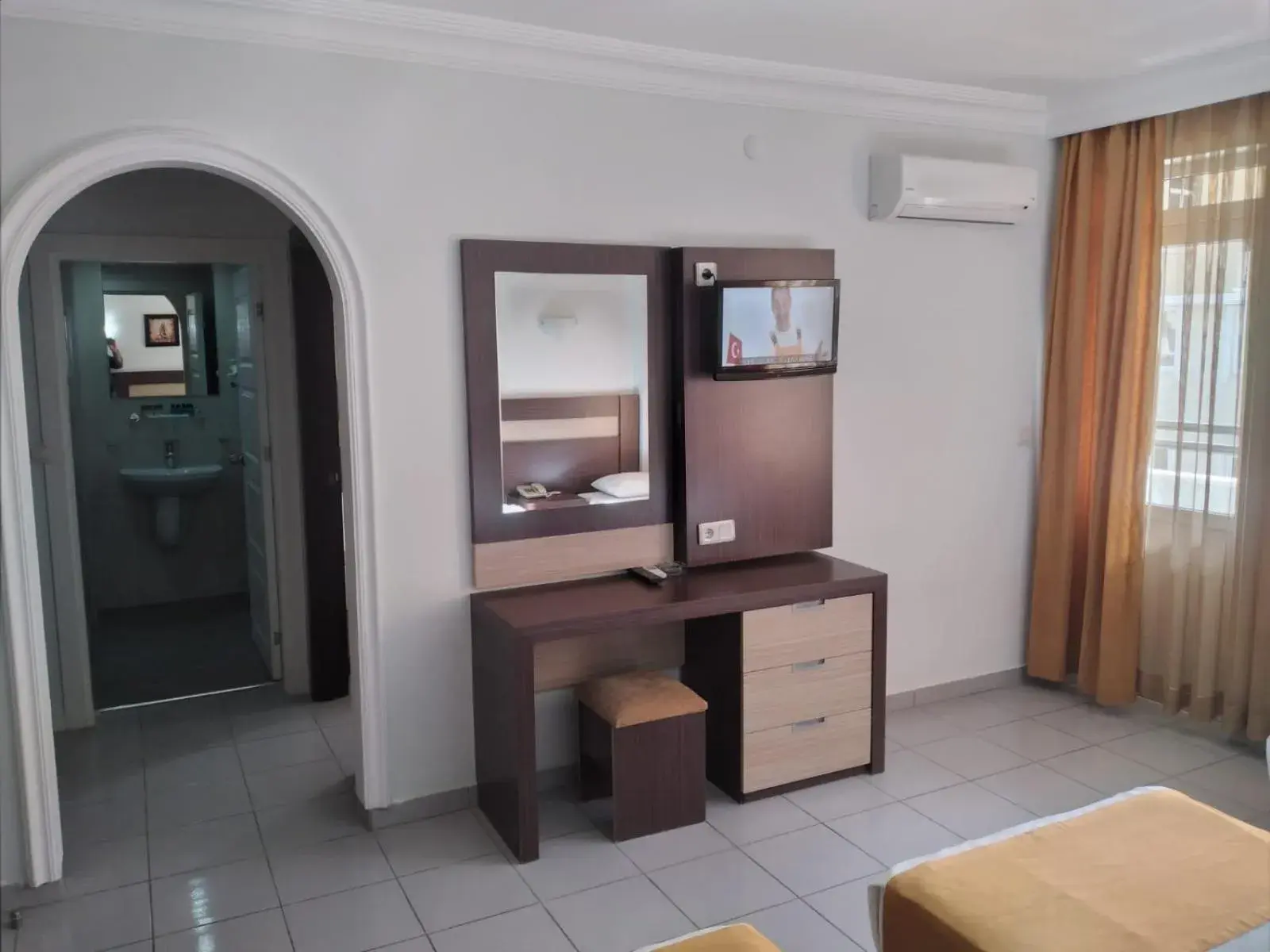 Family Room with Shared Bathroom in Kleopatra Ada Hotel - All Inclusive Family Room with Shared Bathroom in Kleopatra Ada Hotel - All Inclusive