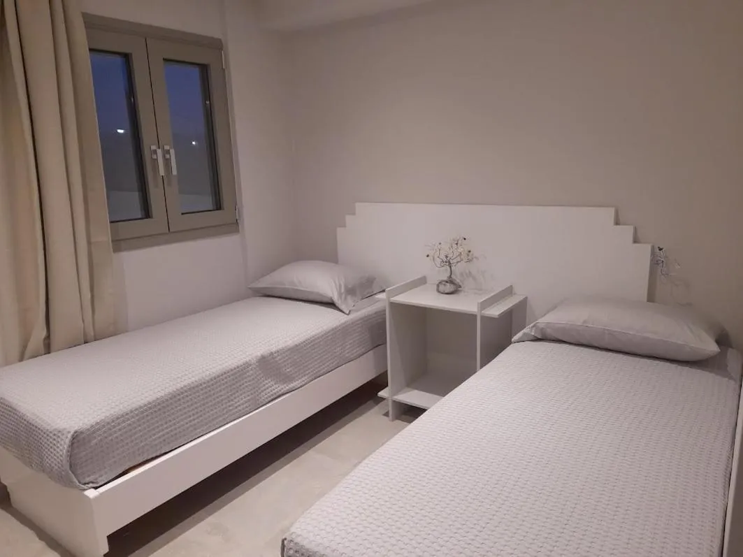 Deluxe Triple Room with Sea View in Evalia Apartments
