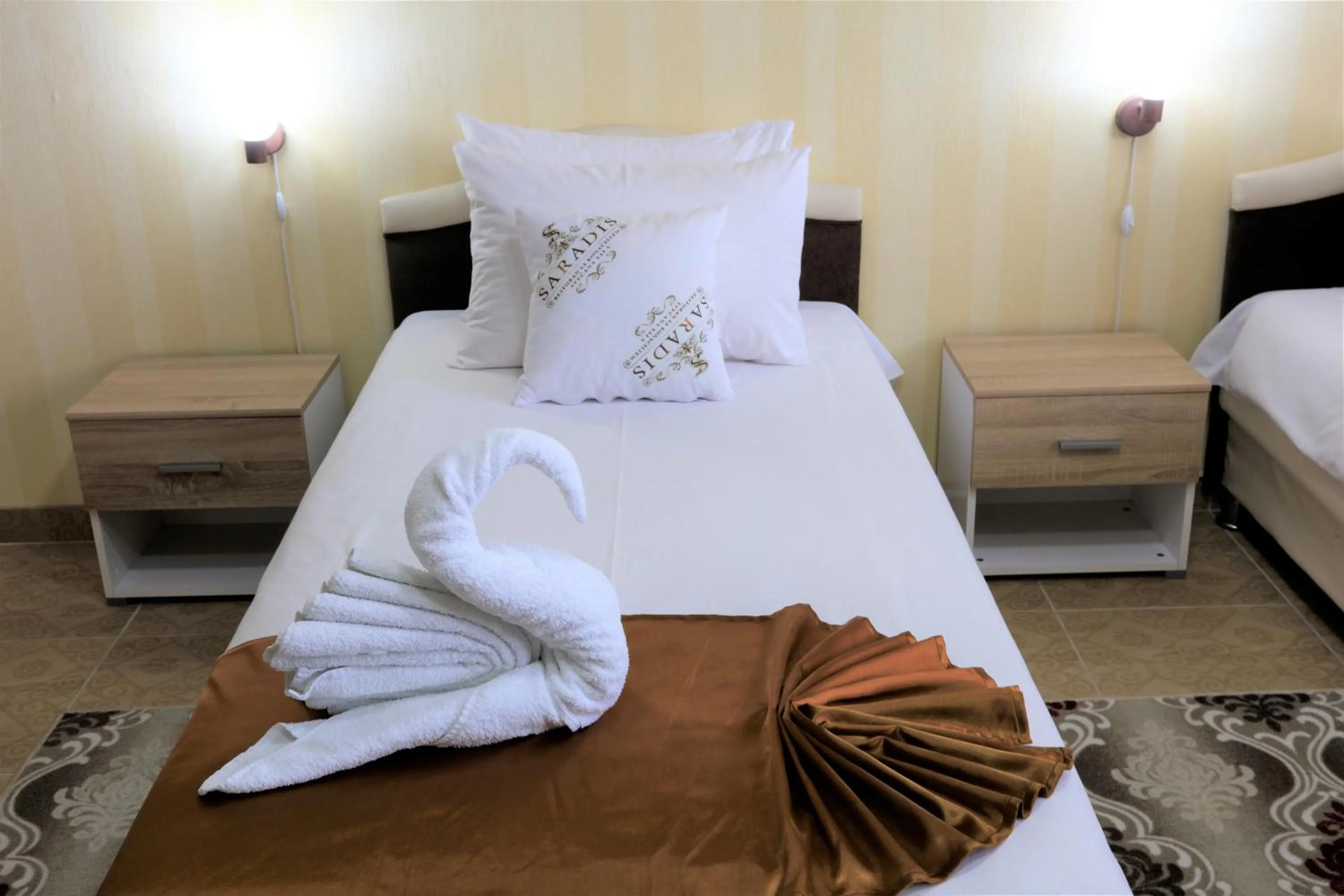 Bed in Hotel Saradis