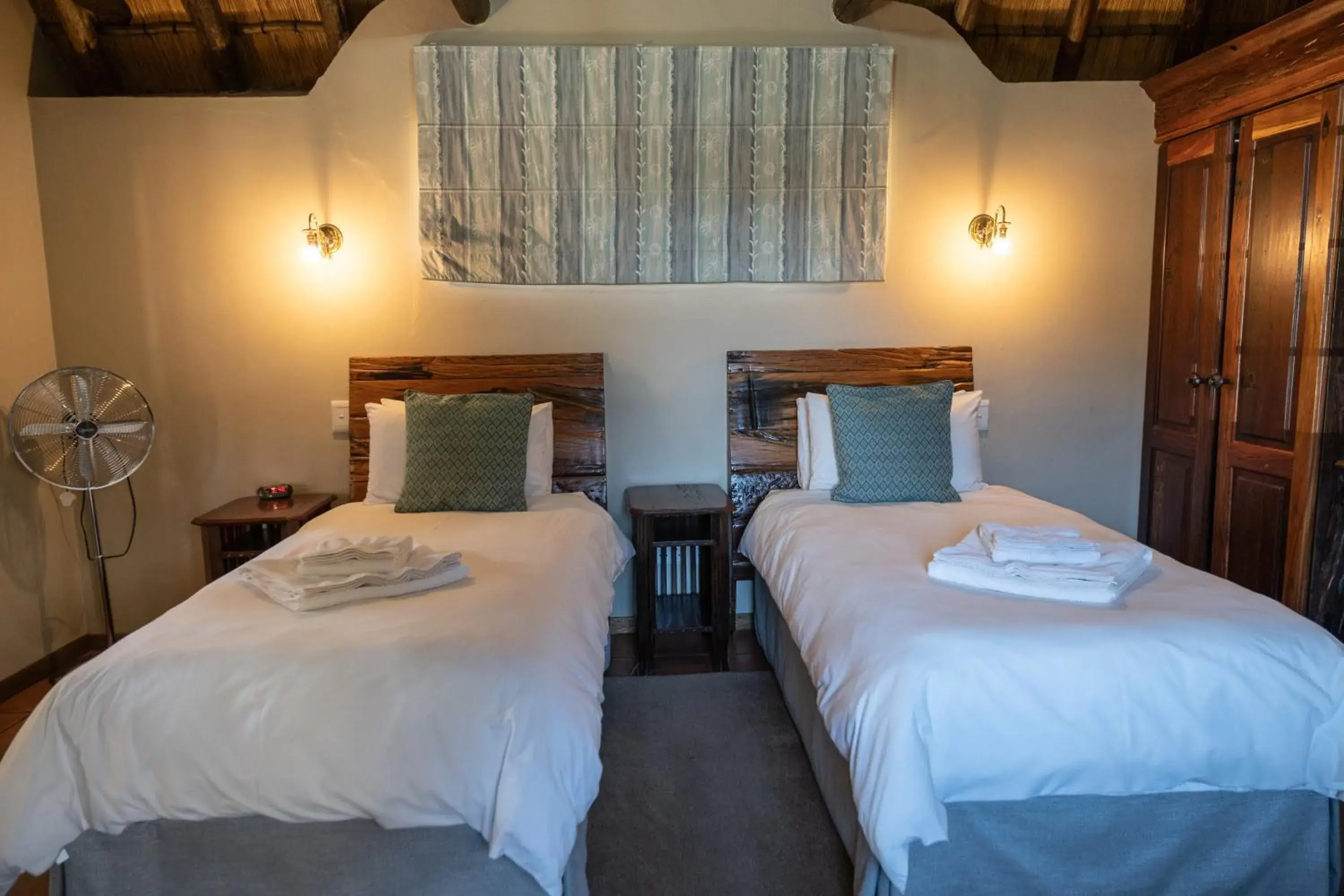 Standard Twin Room in La La Nathi Country Guesthouse Standard Twin Room in La La Nathi Country Guesthouse