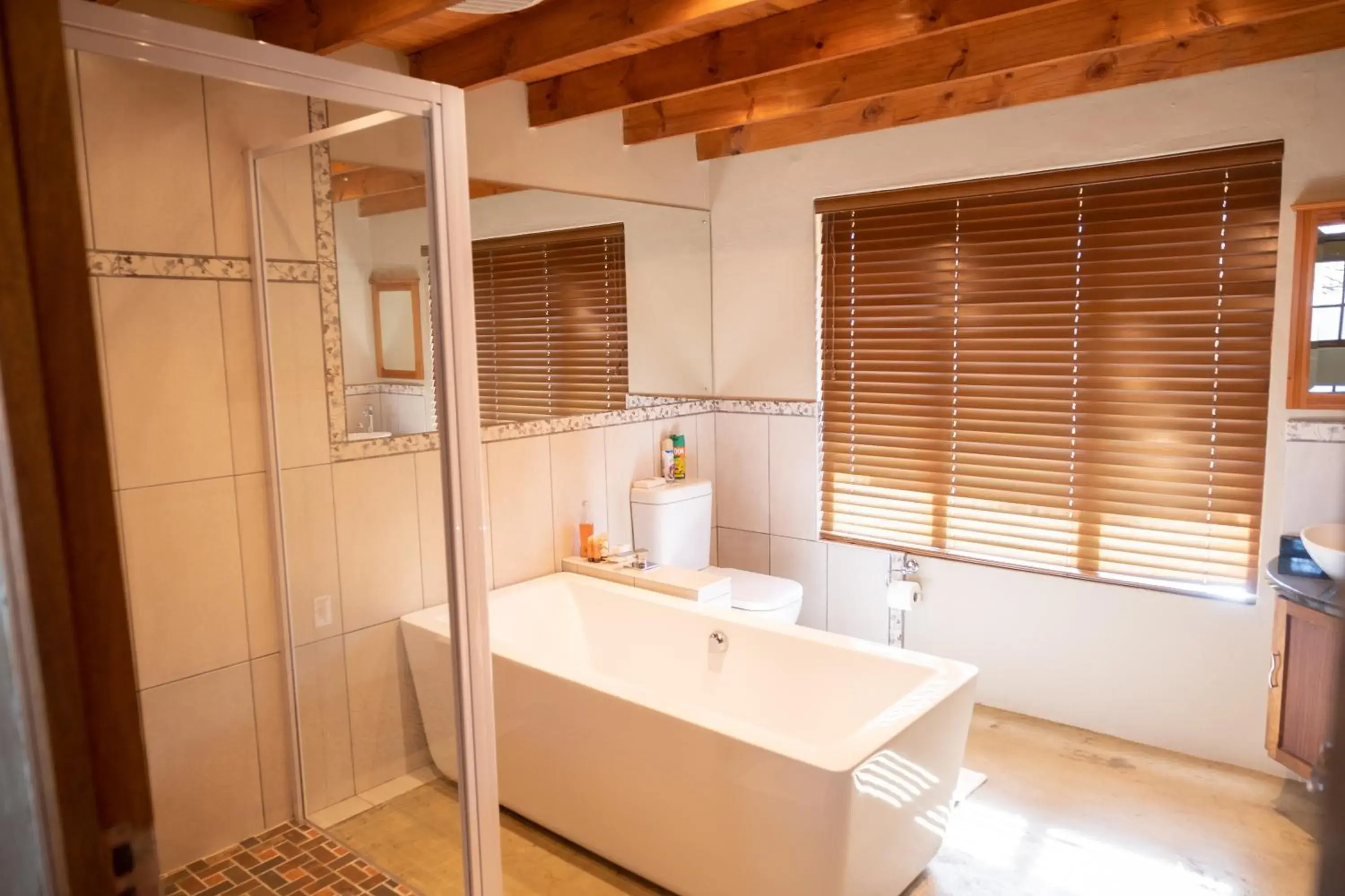 Two-Bedroom Apartment in La La Nathi Country Guesthouse Two-Bedroom Apartment in La La Nathi Country Guesthouse