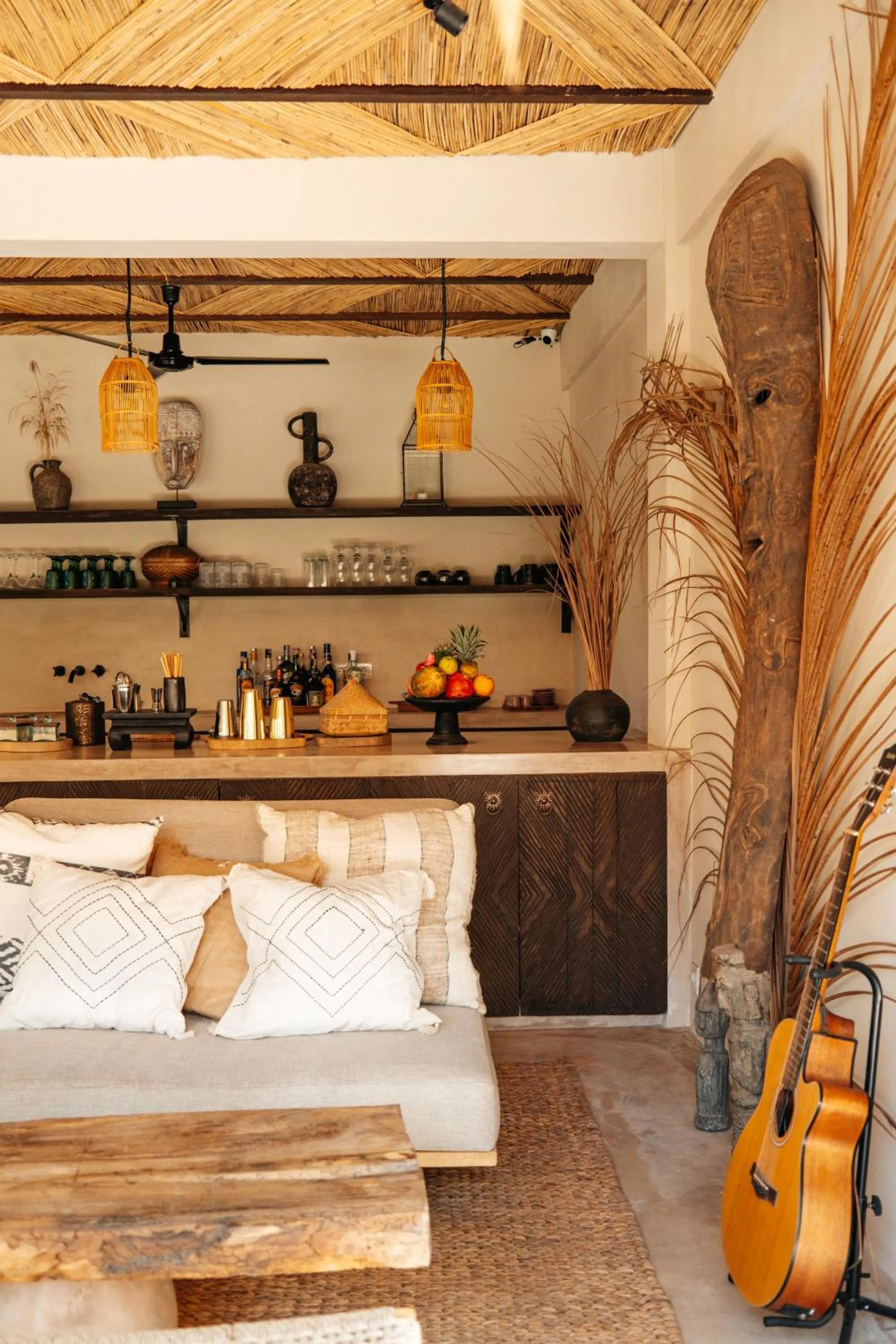 Lounge or bar in Hani Hideaway