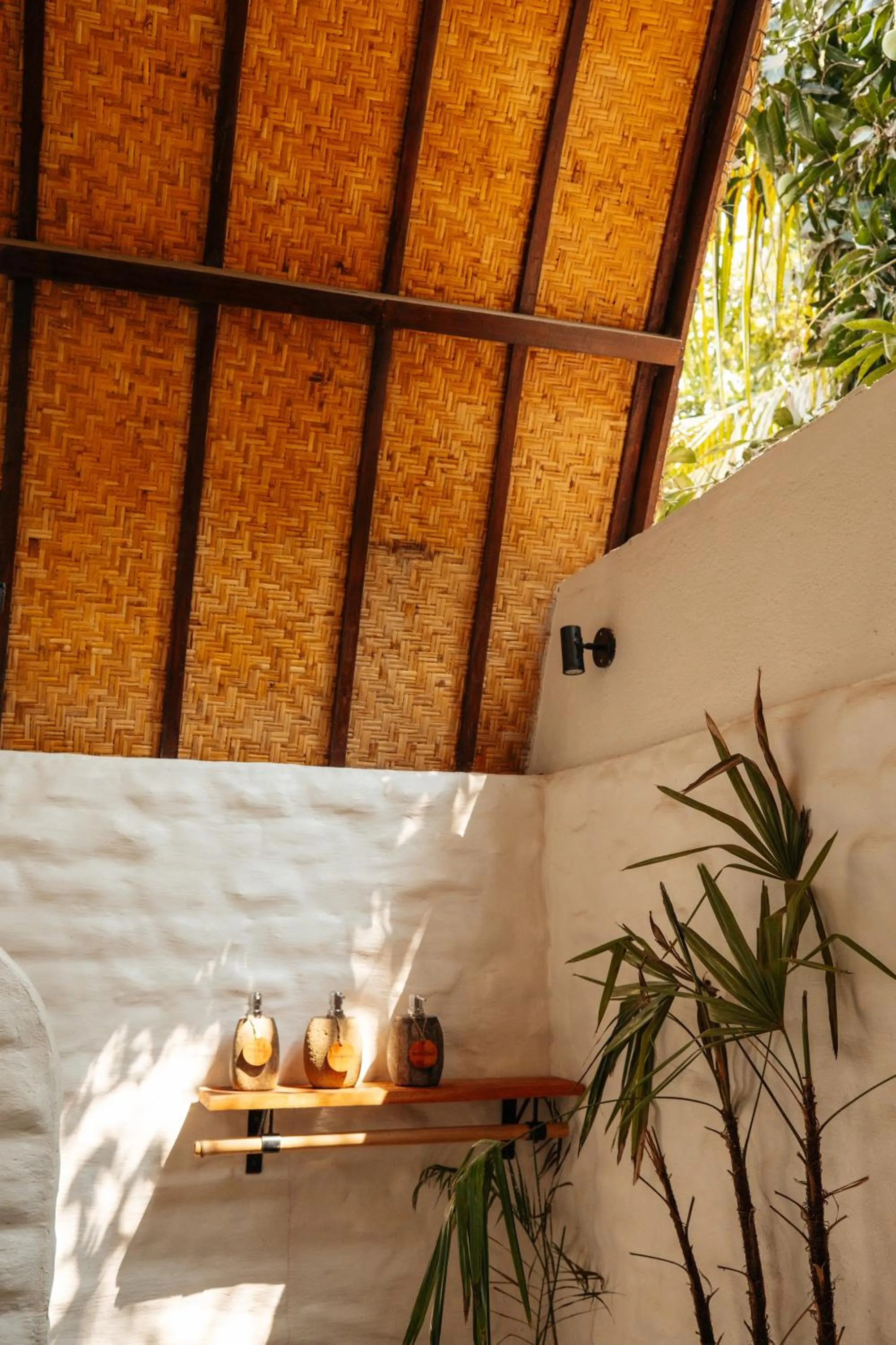 Day in Hani Hideaway