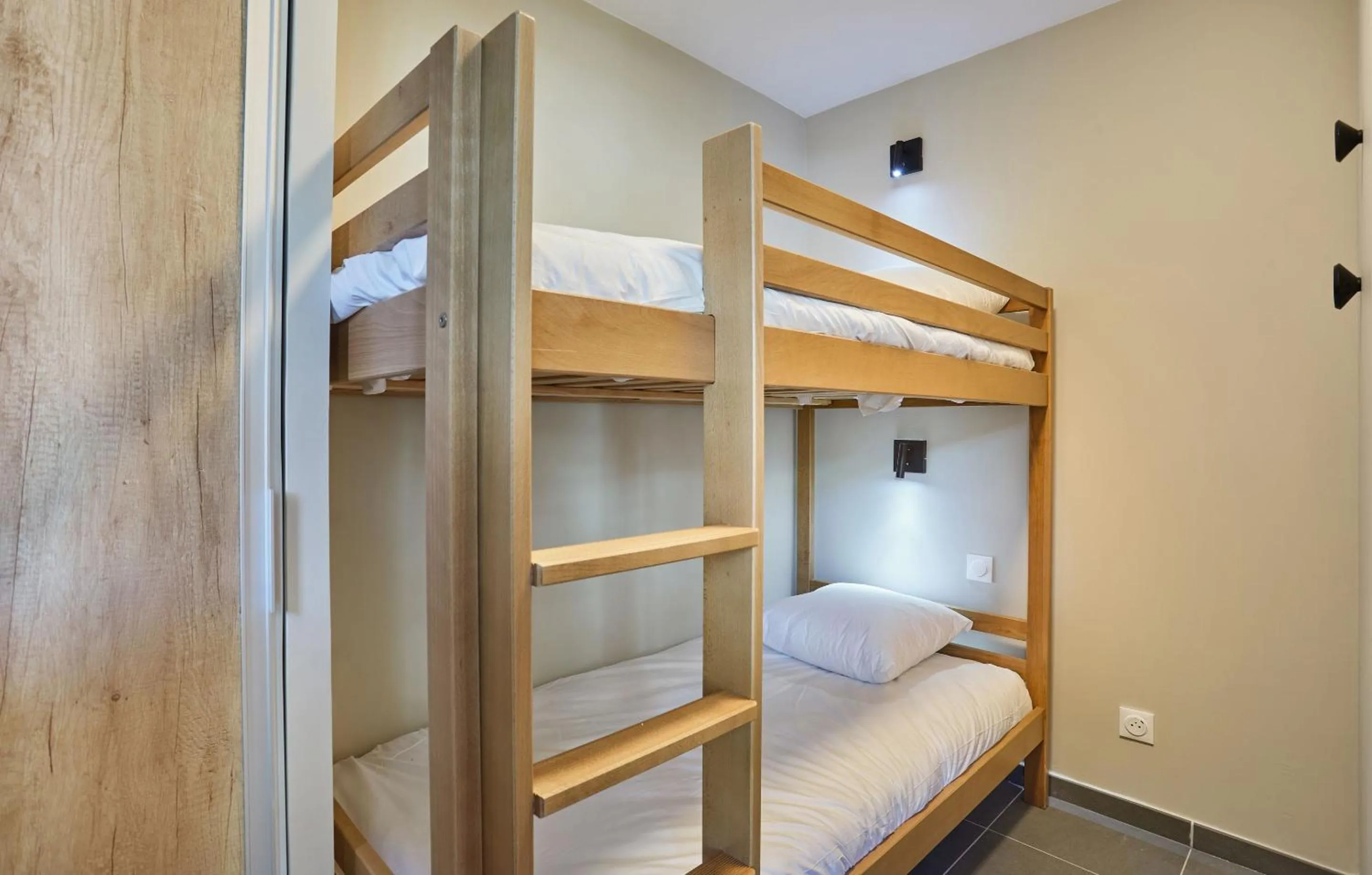 Bedroom, Bed in Résidence Odalys Le Mont d'Auron