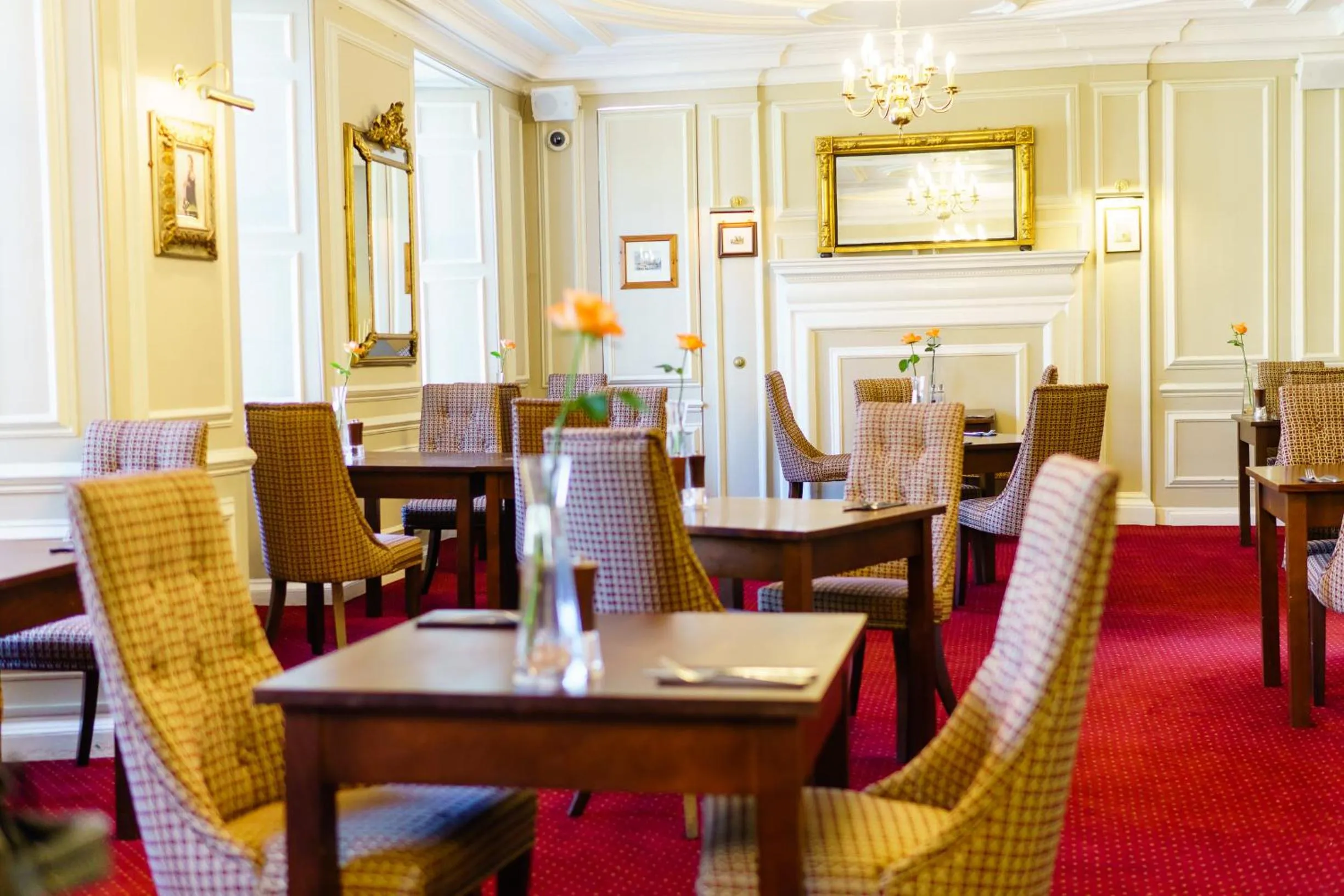 Restaurant/places to eat in Bedford Hotel