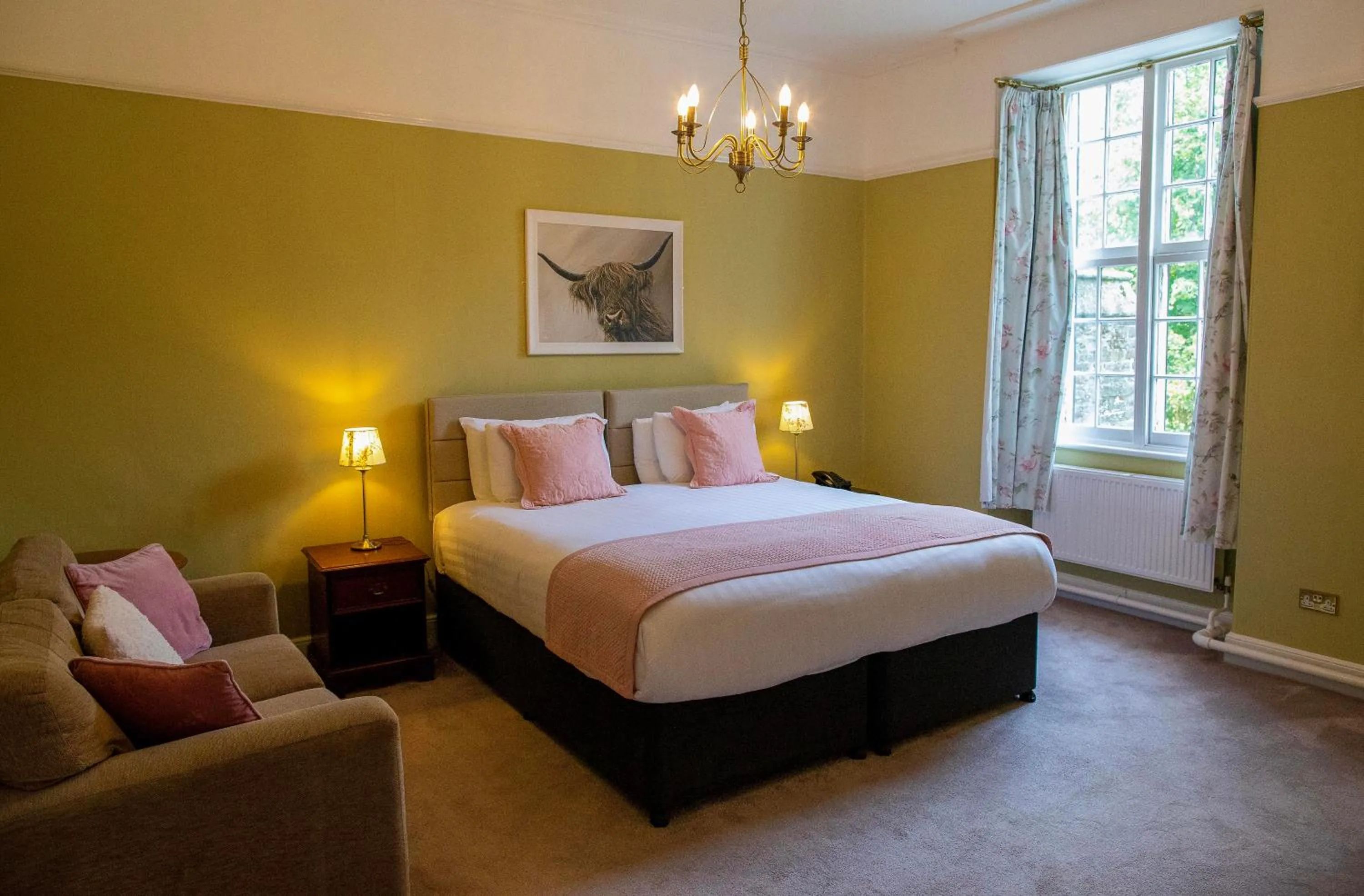 Bedroom, Bed in Bedford Hotel