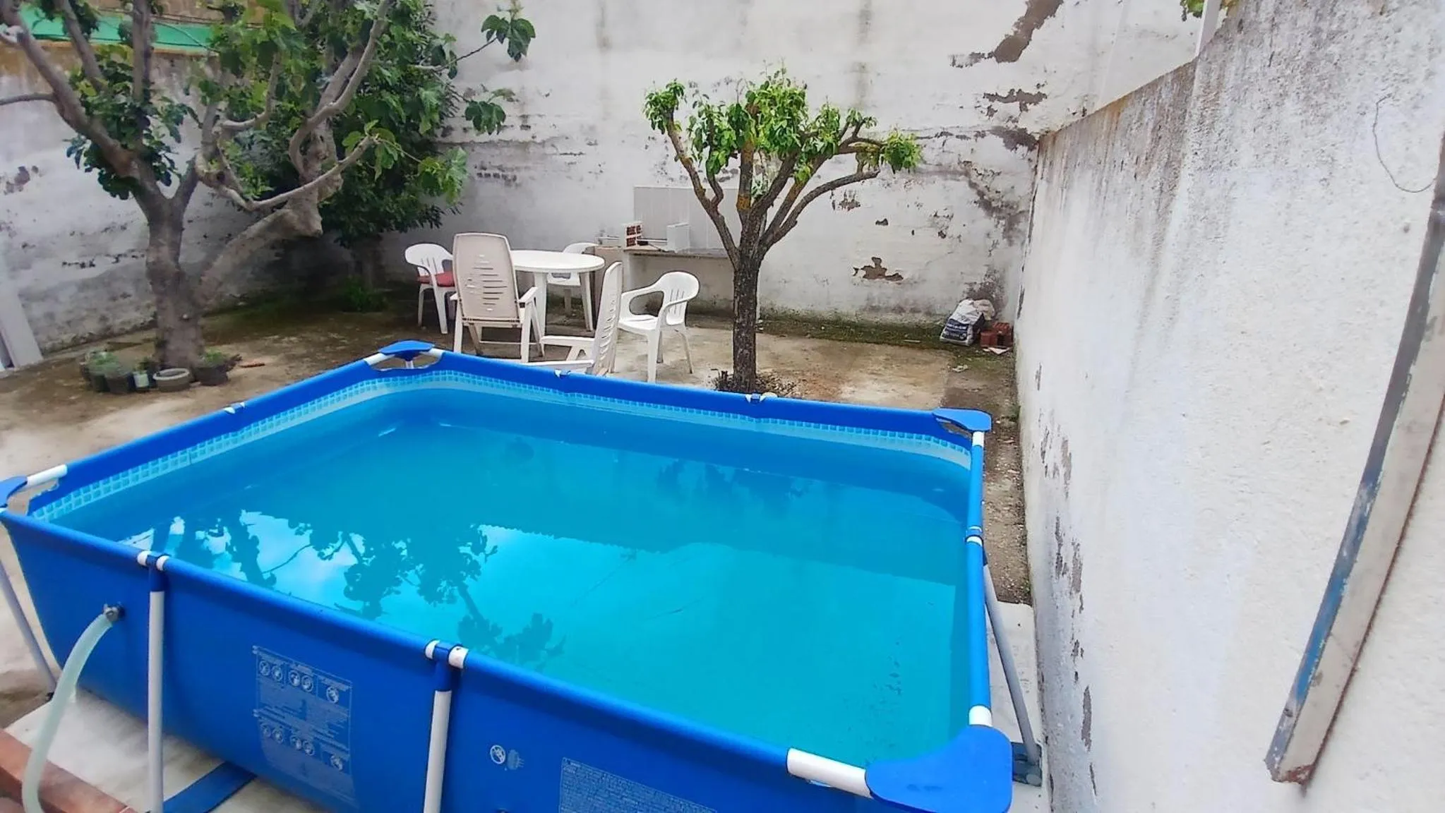 Swimming pool in Private Double Room Toledo