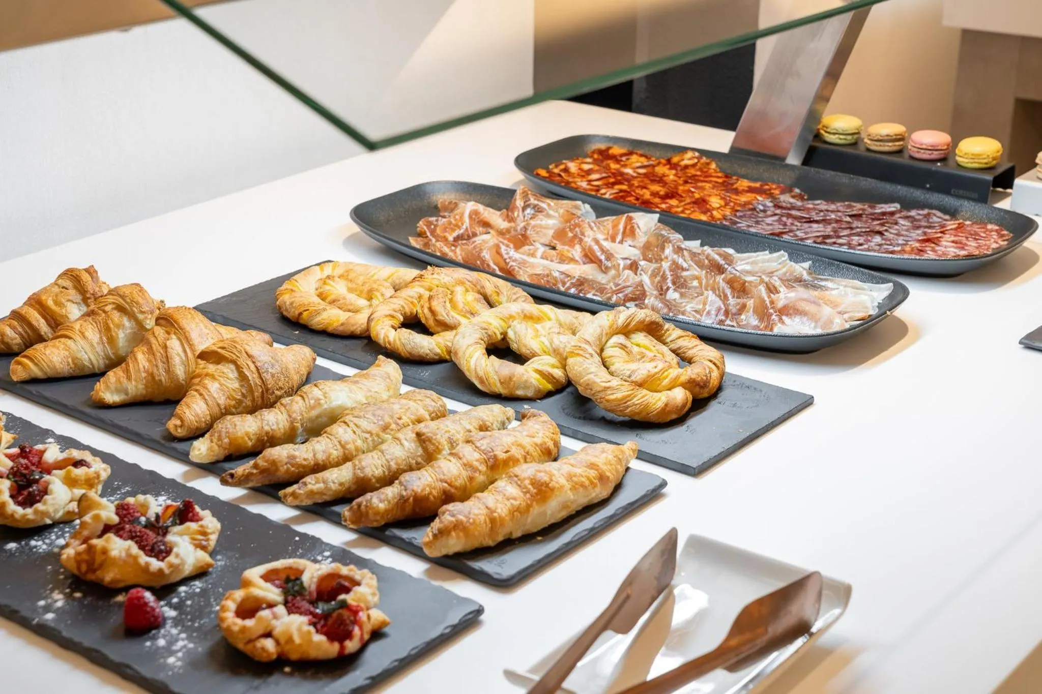 Buffet breakfast in Sercotel EsteOeste