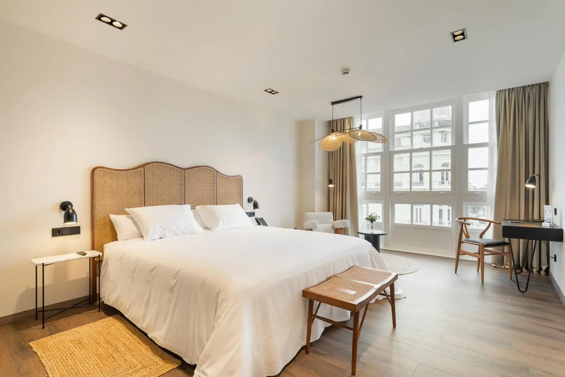 Photo of the whole room, Bed in Sercotel EsteOeste Photo of the whole room, Bed in Sercotel EsteOeste