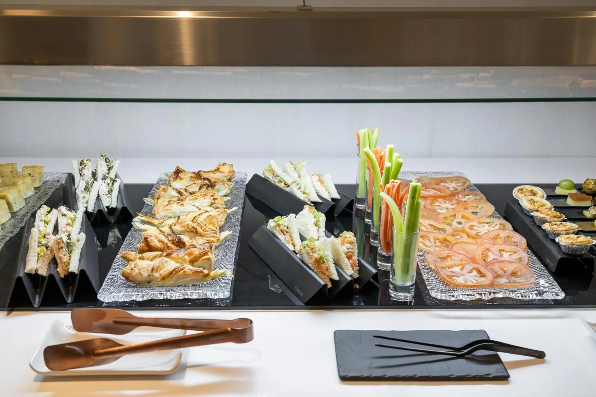 Buffet breakfast in Sercotel EsteOeste