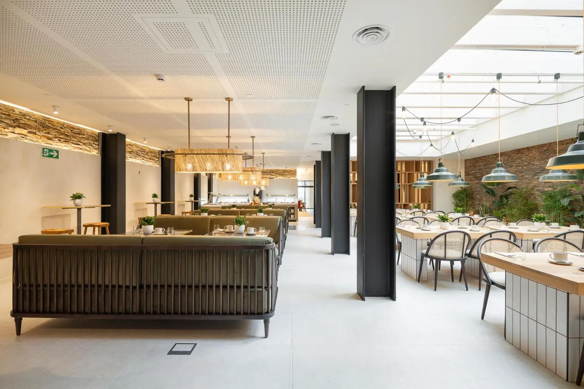 Restaurant/places to eat in Sercotel EsteOeste Restaurant/places to eat in Sercotel EsteOeste