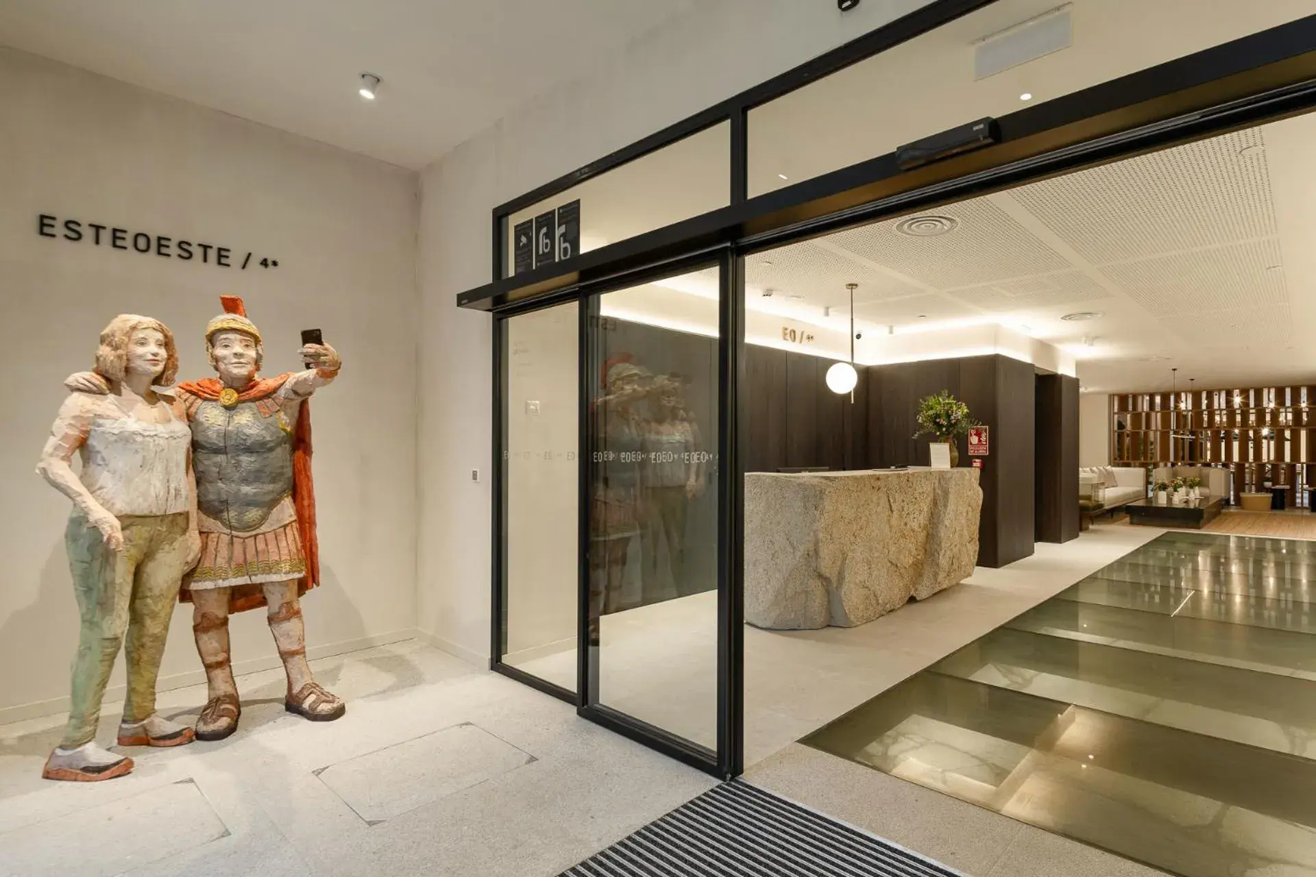 Facade/entrance in Sercotel EsteOeste Facade/entrance in Sercotel EsteOeste