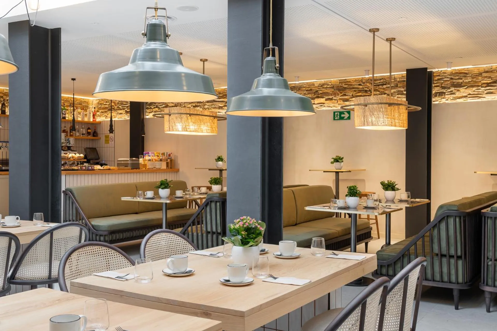 Buffet breakfast in Sercotel EsteOeste