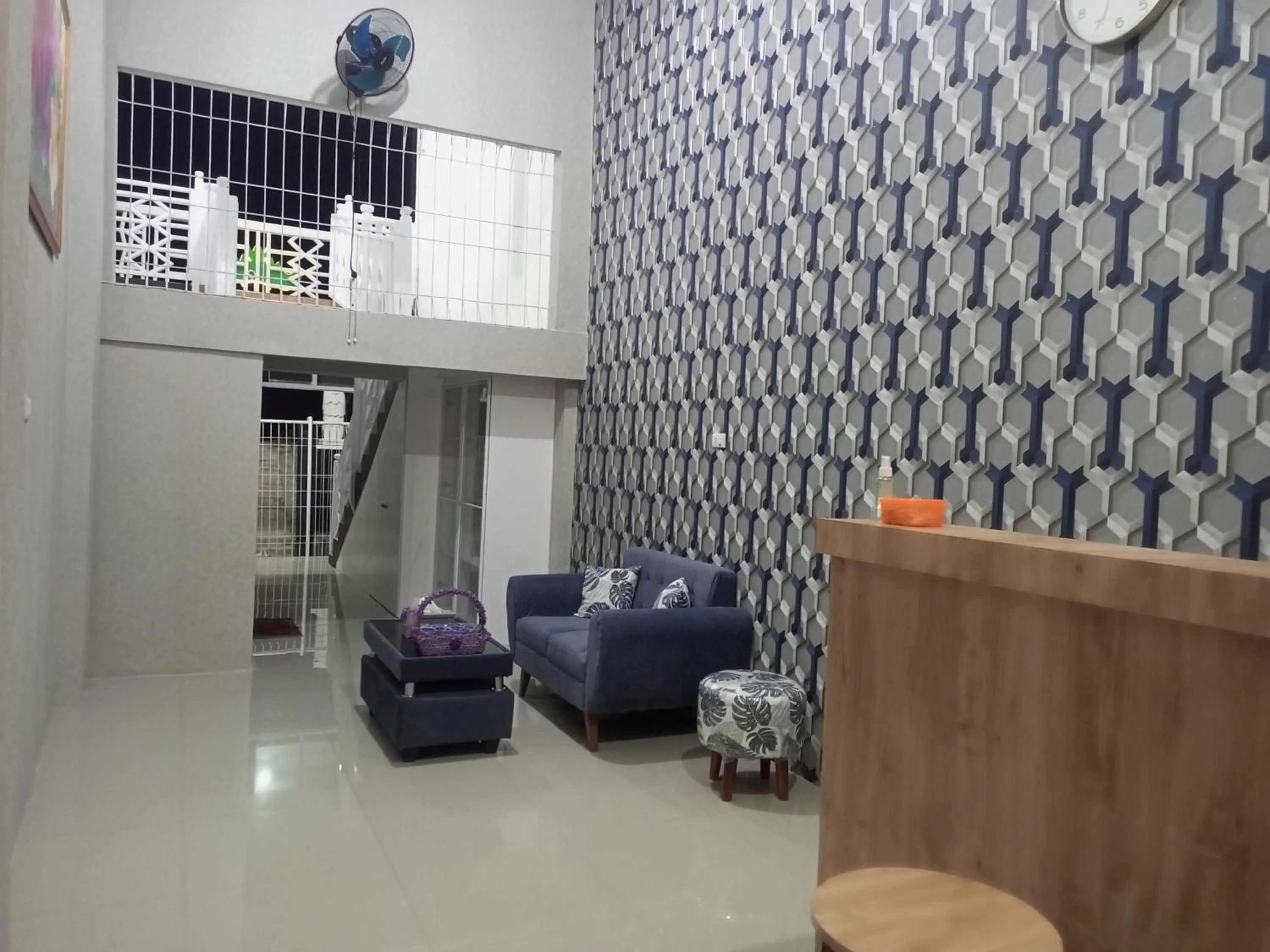 Lobby or reception in Penginapan Lamban Queens Kamar Double Bed Lantai Bawah