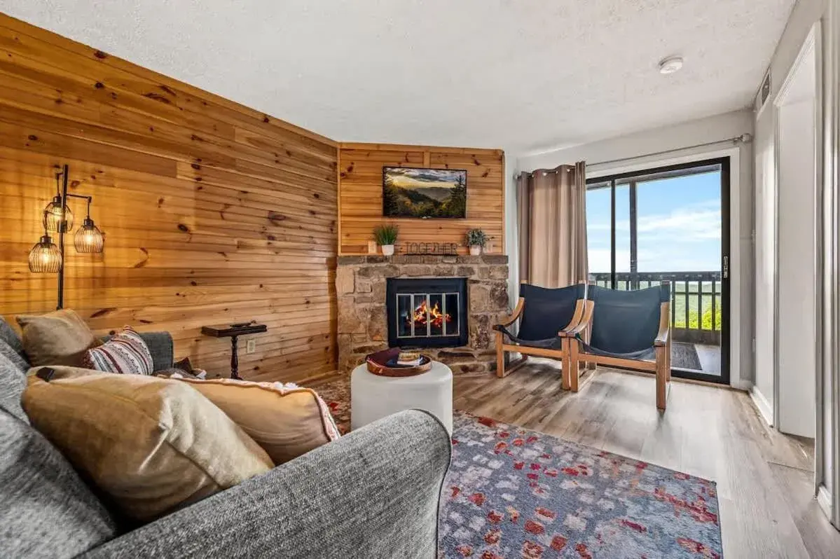 Misty Mountain Getaway Misty Mountain Getaway