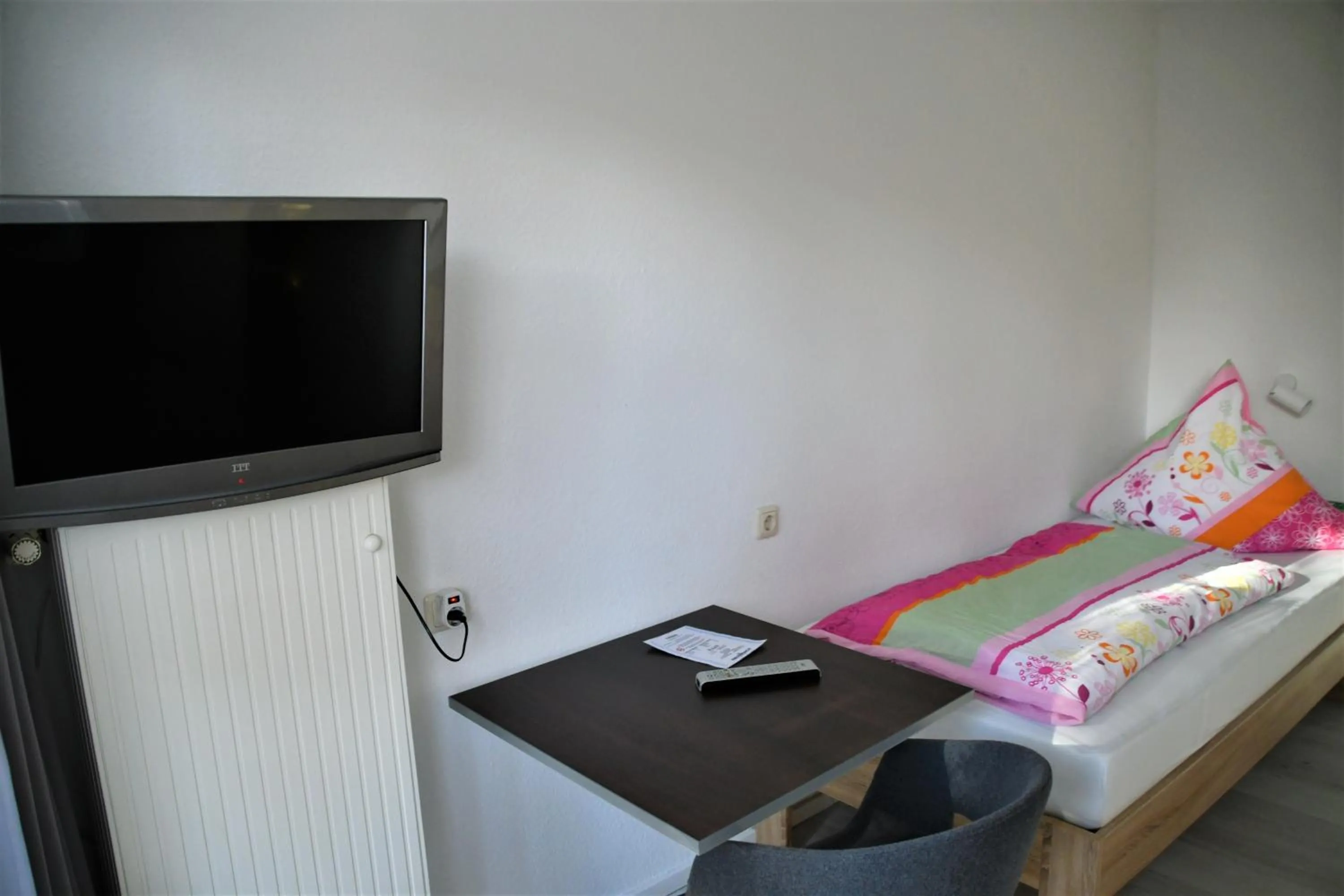 TV and multimedia, Bed in Haus am Bach