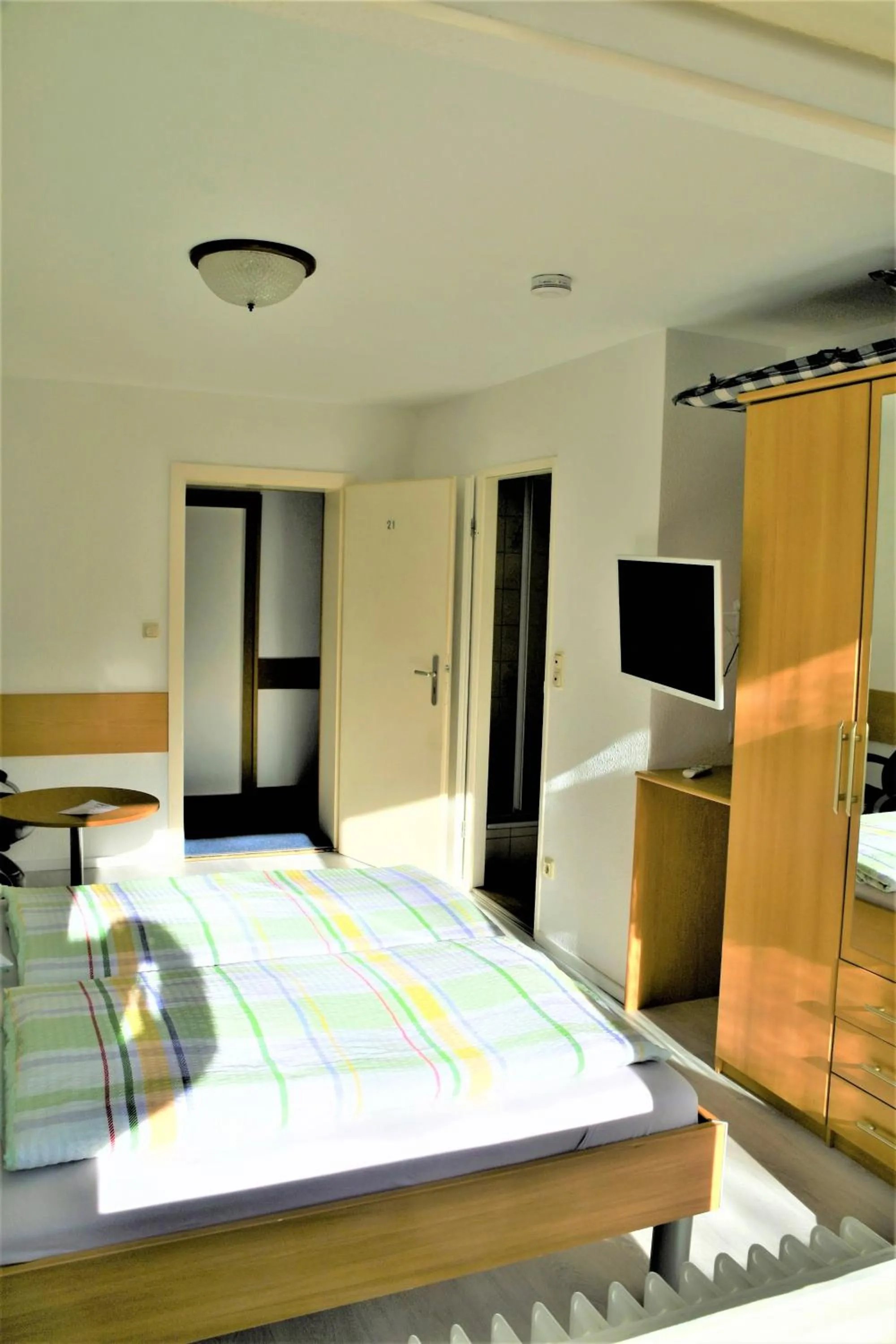 TV and multimedia, Bed in Haus am Bach