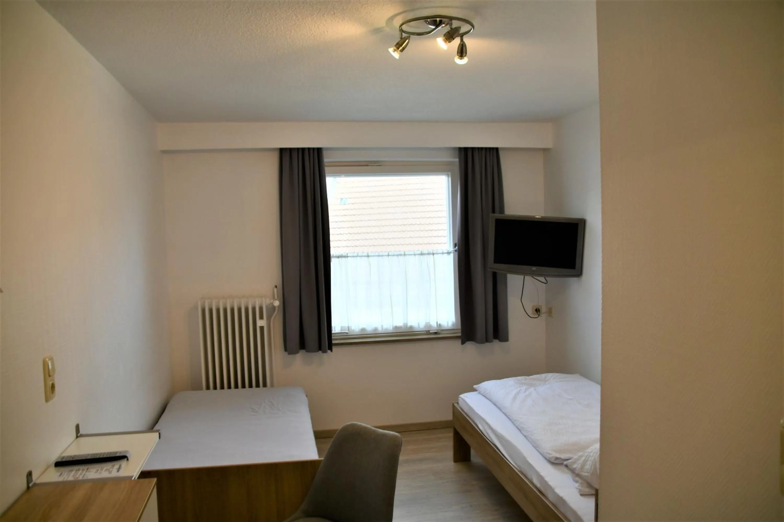 Staff, Bed in Haus am Bach