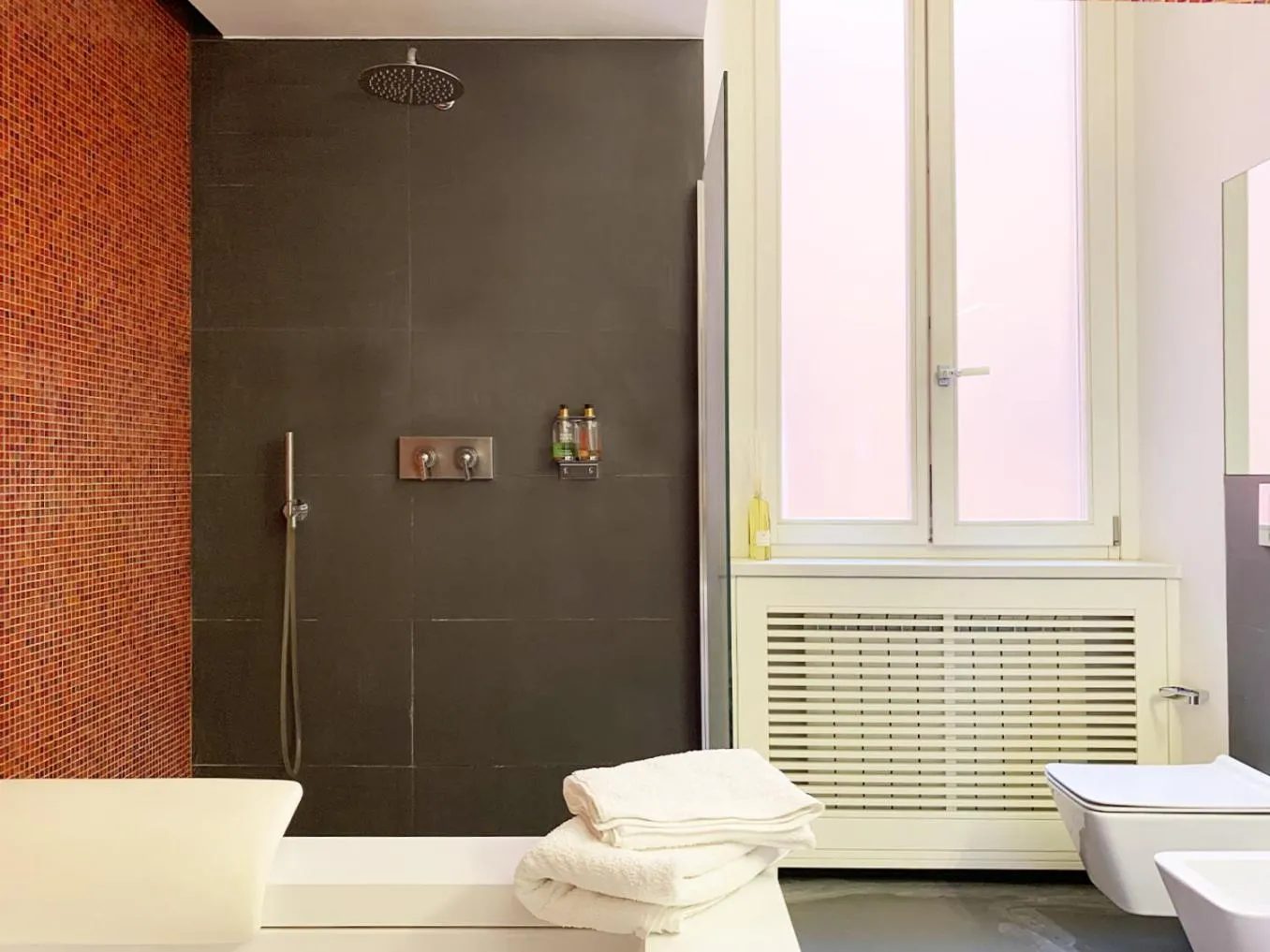 Shower in ARCAsuite Tritone Luxury