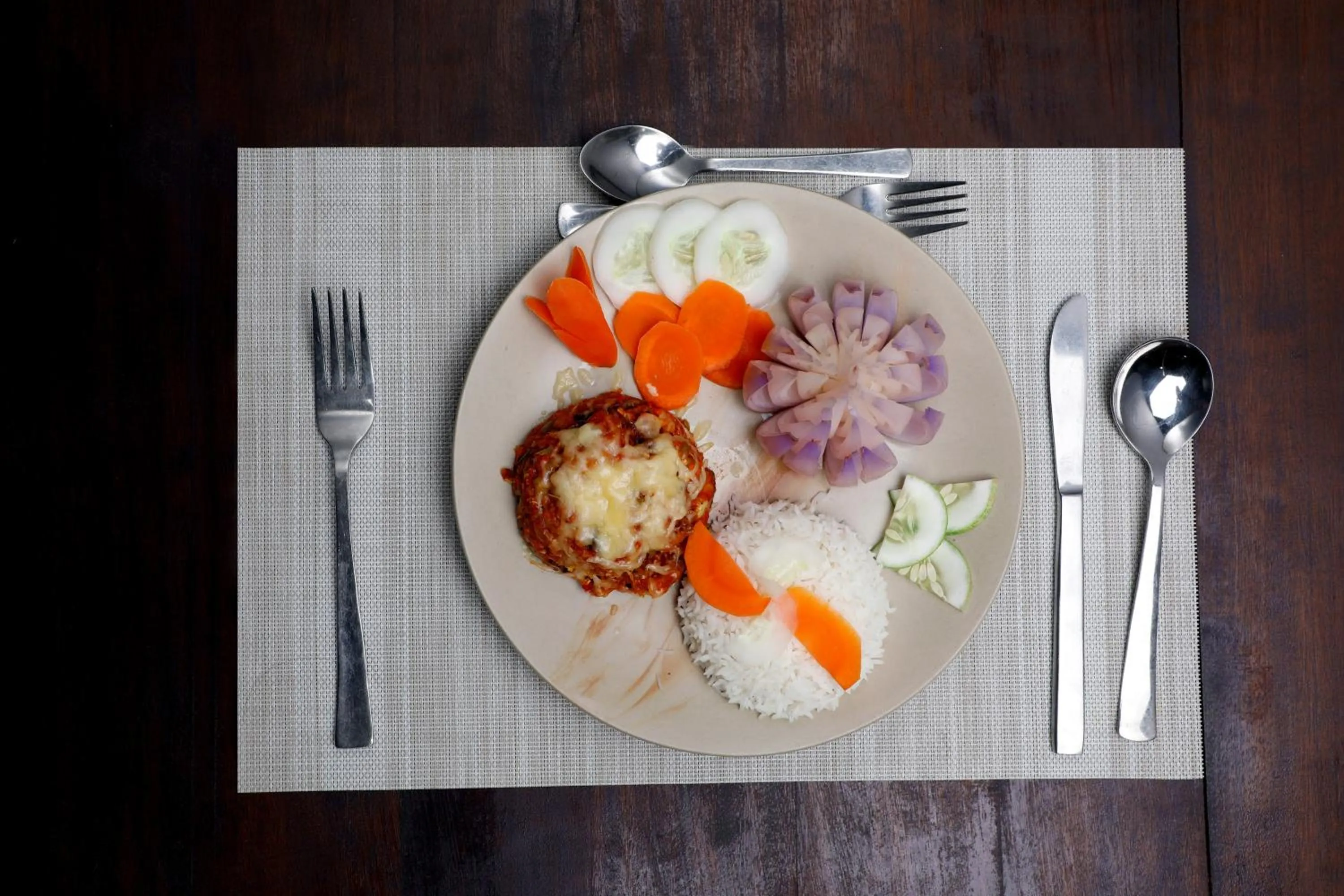 Meals in Chitwan Paradise Hotel