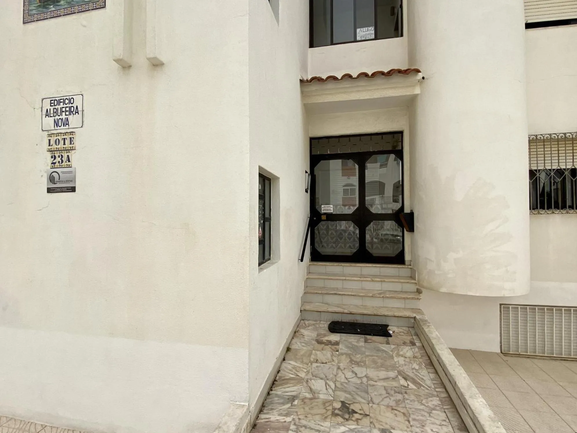 Property building in Albufeira Central 6 by Homing