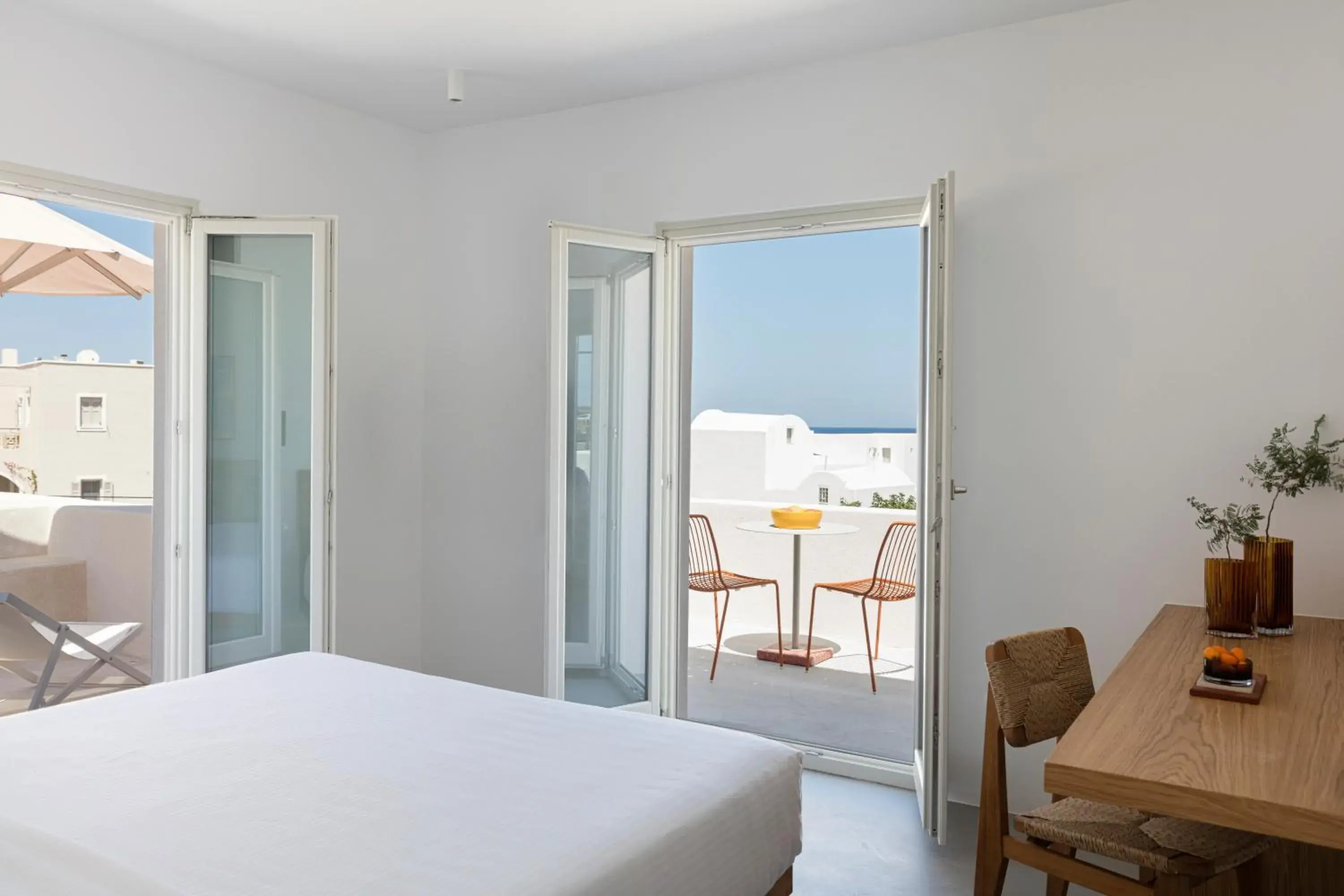 Executive Suite with Outdoor Heated Tub & Sea View in Viva Nove Suites Executive Suite with Outdoor Heated Tub & Sea View in Viva Nove Suites
