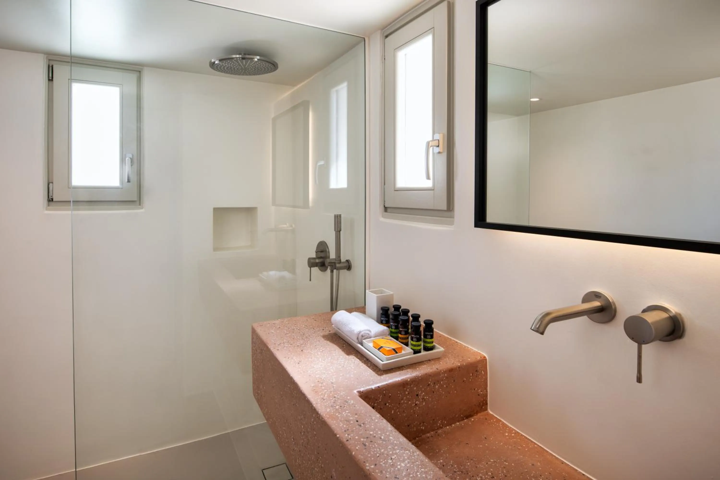 Bathroom in Viva Nove Suites