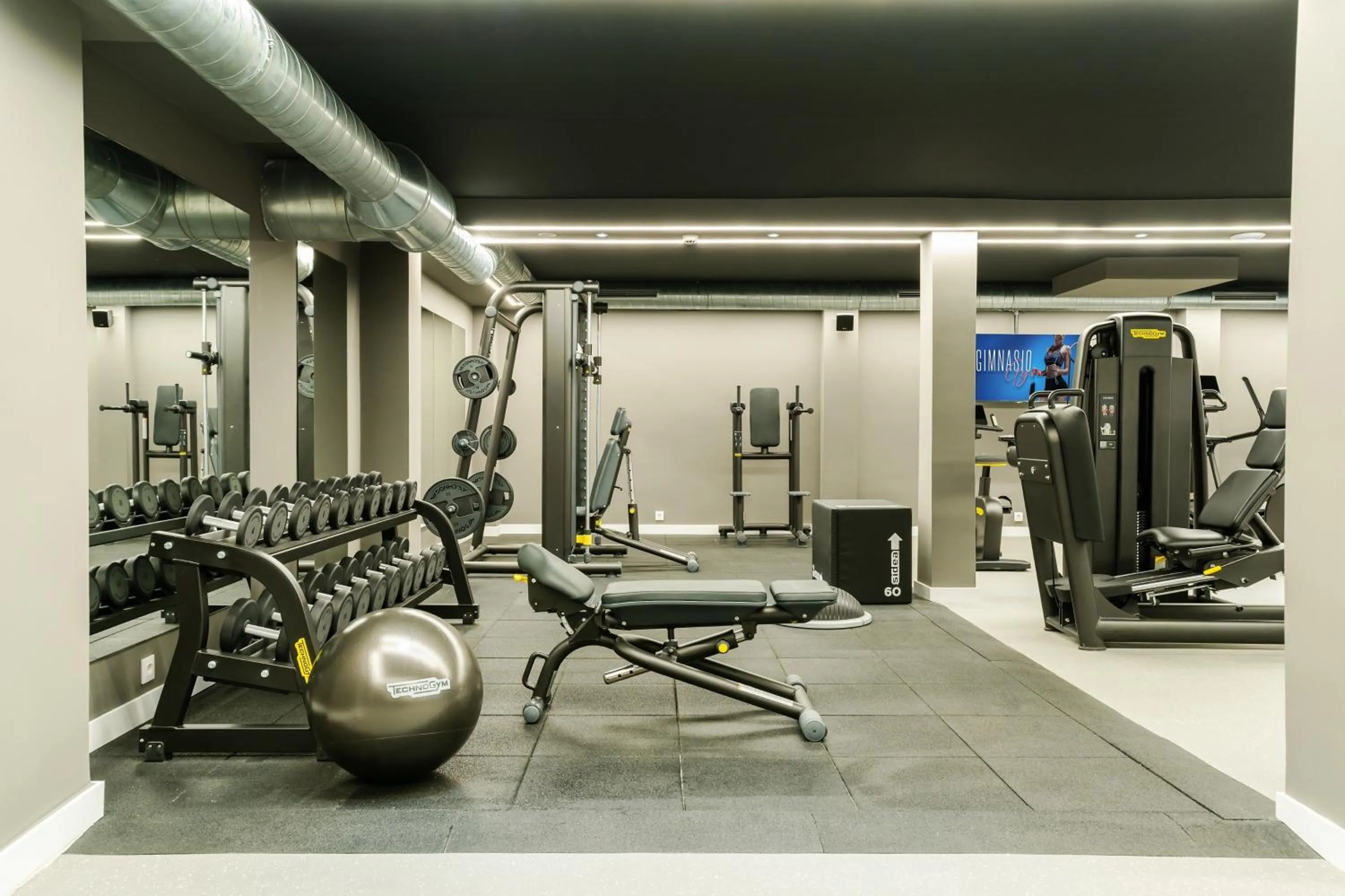 Fitness centre/facilities in HOVIMA Cool Costa Adeje