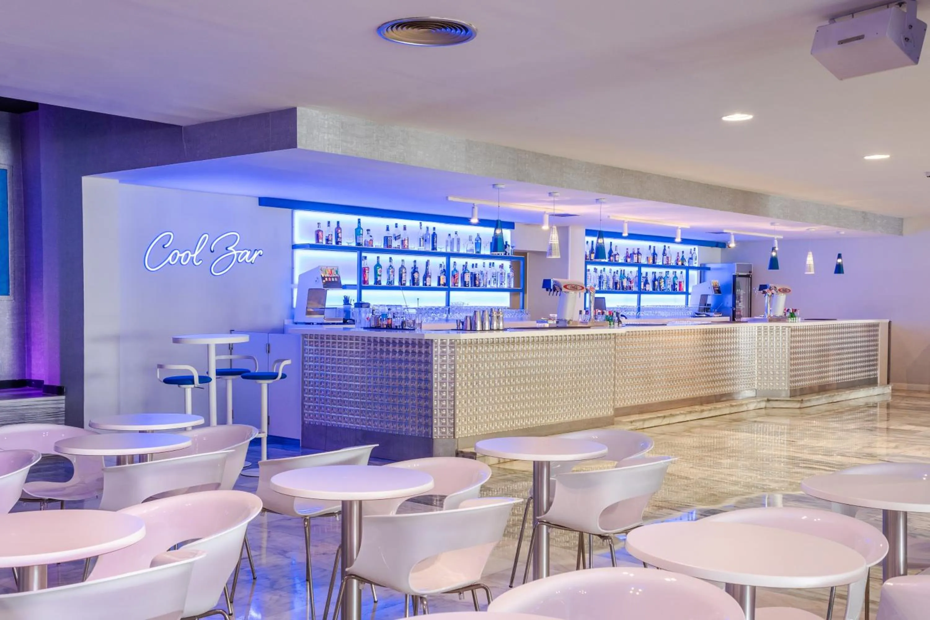 Lounge or bar in HOVIMA Cool Costa Adeje