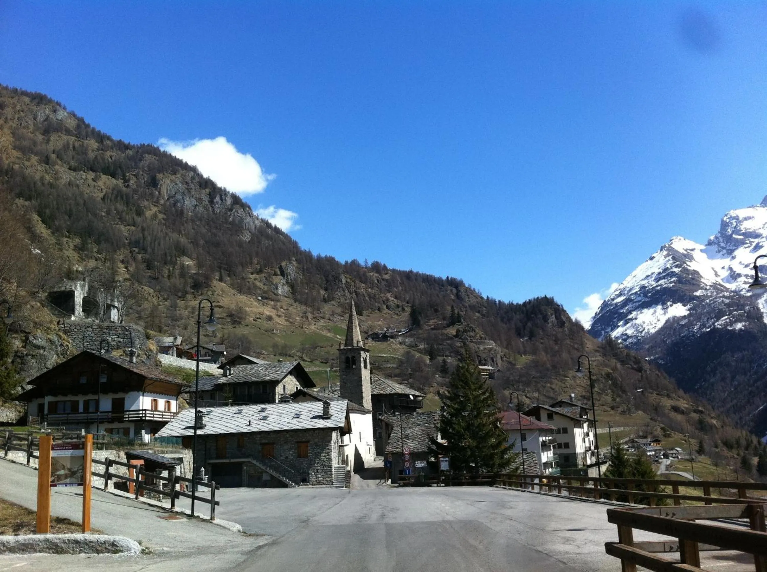 Facade/entrance in Alpe Rebelle