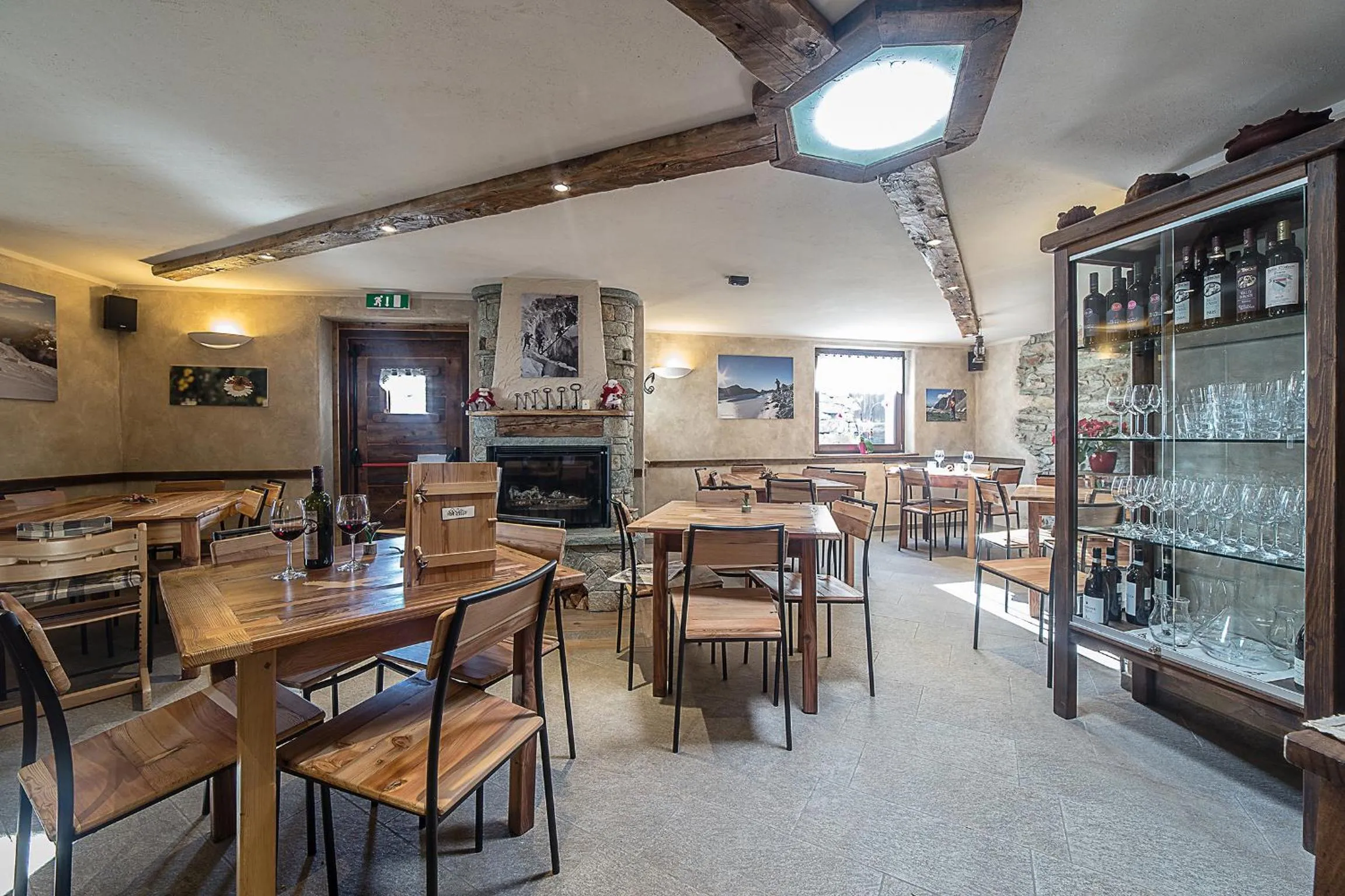 Lounge or bar in Alpe Rebelle