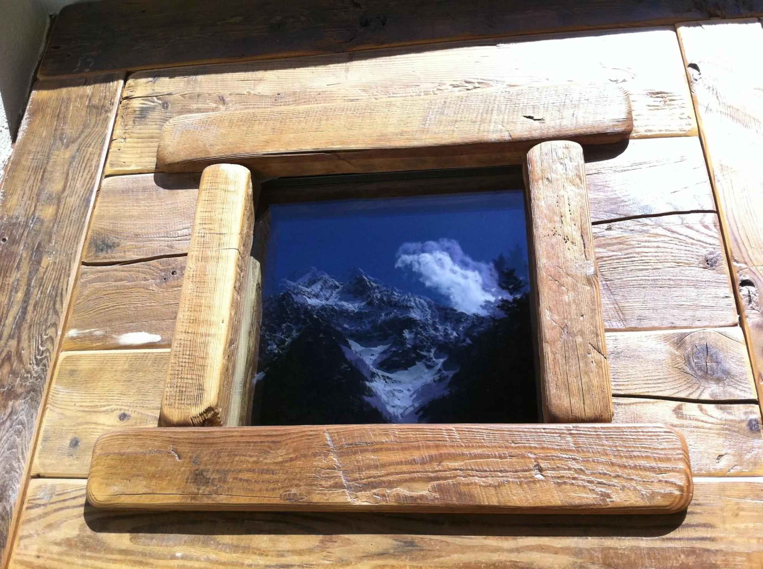 Facade/entrance in Alpe Rebelle