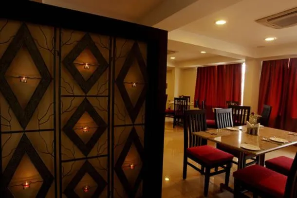 Restaurant/places to eat in Hotel Nagarjuna Suites