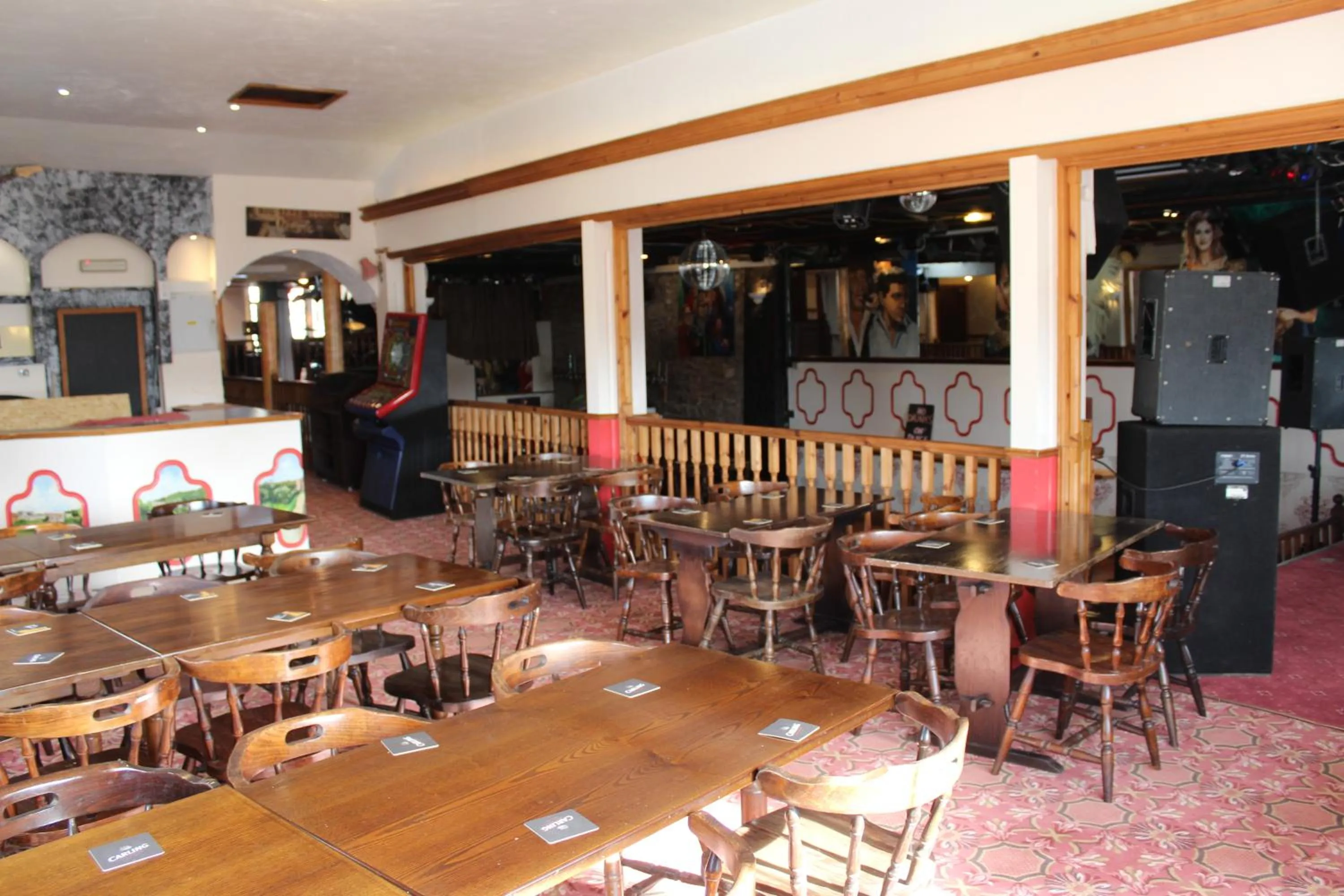 Restaurant/places to eat in Middlegate Hotel